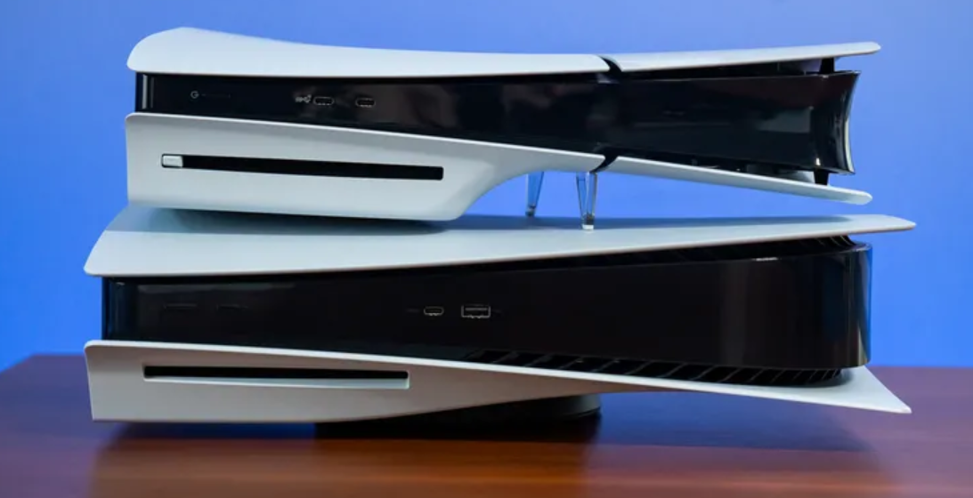 Компактную PS5 Slim сравнили с обычной версией консоли: фото и критика ...