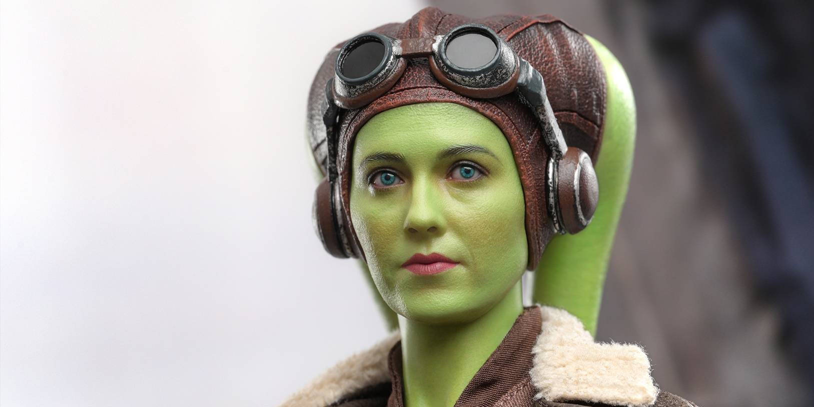 Фигурка Геры Синдуллы из сериала «Звёздные войны: Асока» от Hot Toys: Прирождённый пилот
