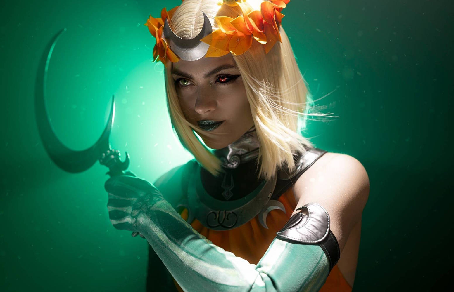 Модель представила косплей Мелинои из игры Hades 2 в образе Принцессы Подземного мира Модель представила косплей Мелинои из игры Hades 2 в образе Принцессы Подземного мира