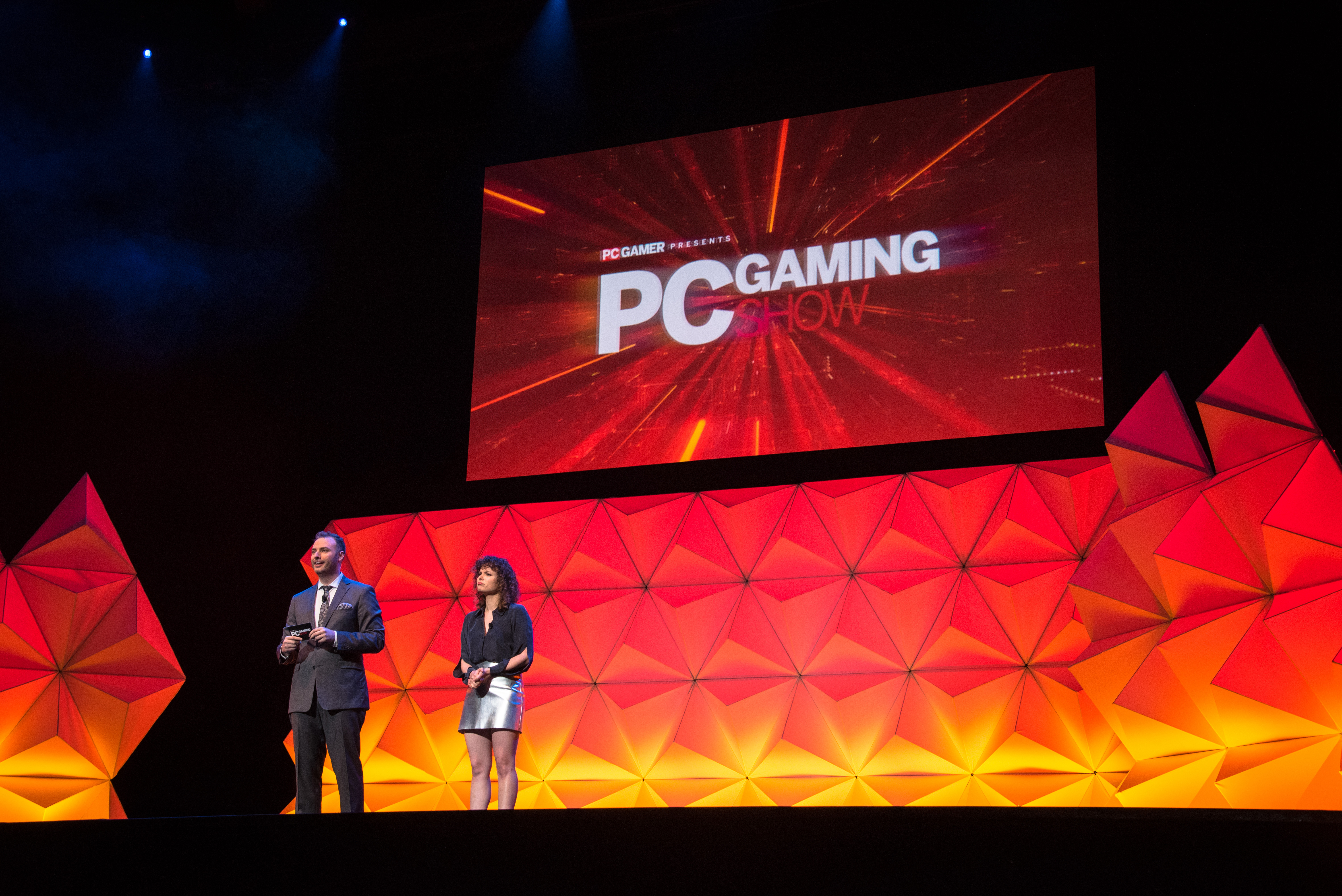 Games show 2024. PC Gaming show 2021. PC Gaming show 2022. PC Gaming show 2019 ведущие. Ведущий шоу игра.