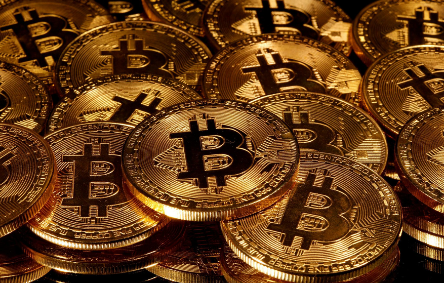 The number of crypto millionaires has decreased four times