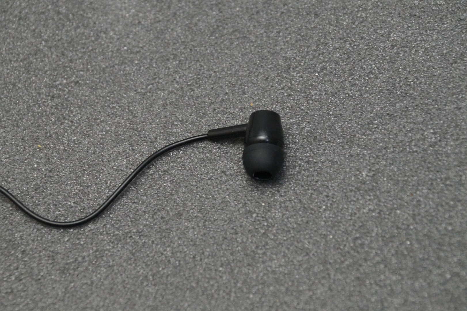 Bluetooth-гарнитура New Bee LC B41: 3 недели без подзарядки / Гаджеты ...