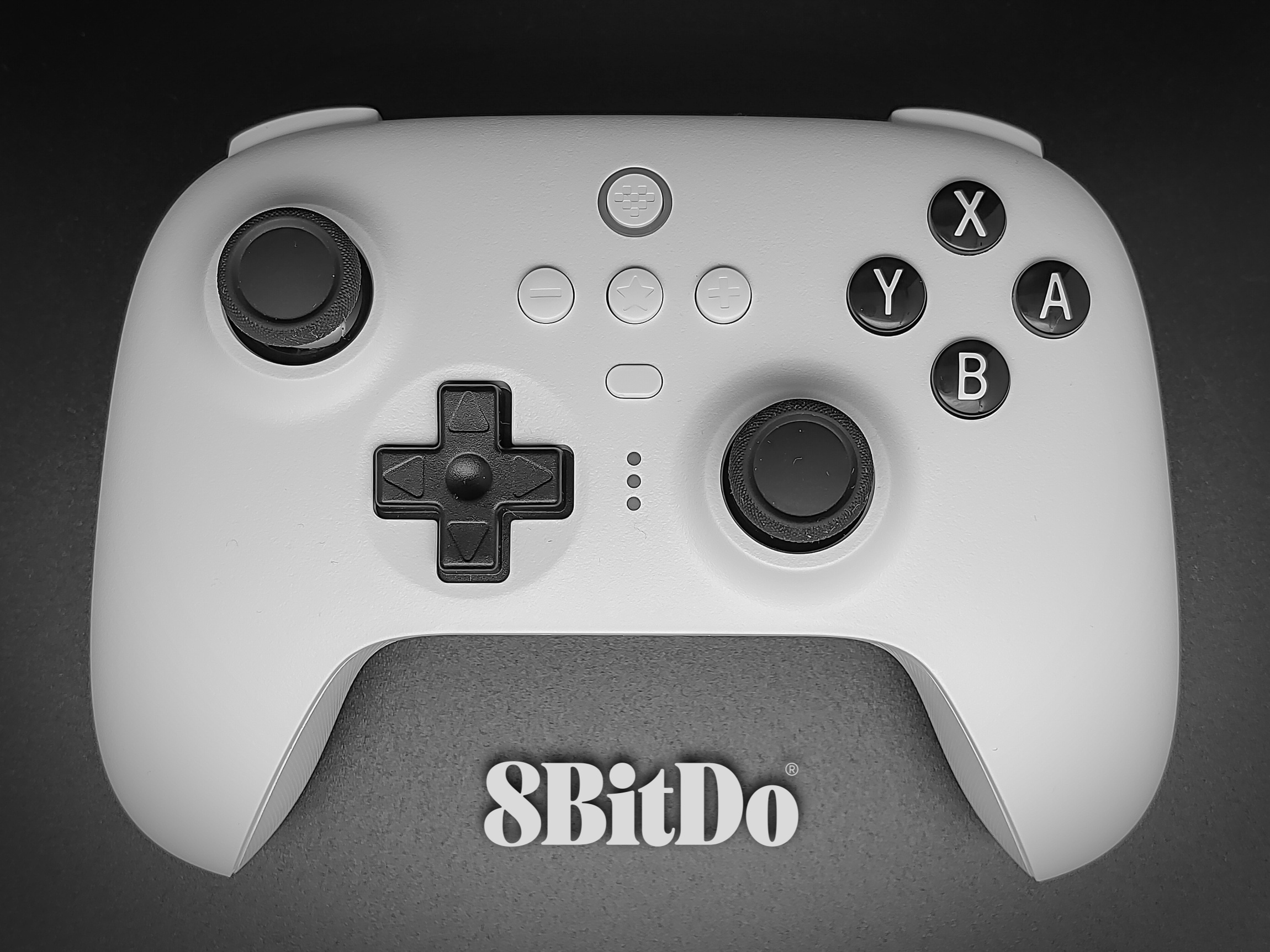 8BitDo Ultimate Bluetooth: мультиплатформенный геймпад со стиками на  датчиках Холла и док-станцией в комплекте / Мыши, клавиатуры, офисная и  геймерская периферия / iXBT Live