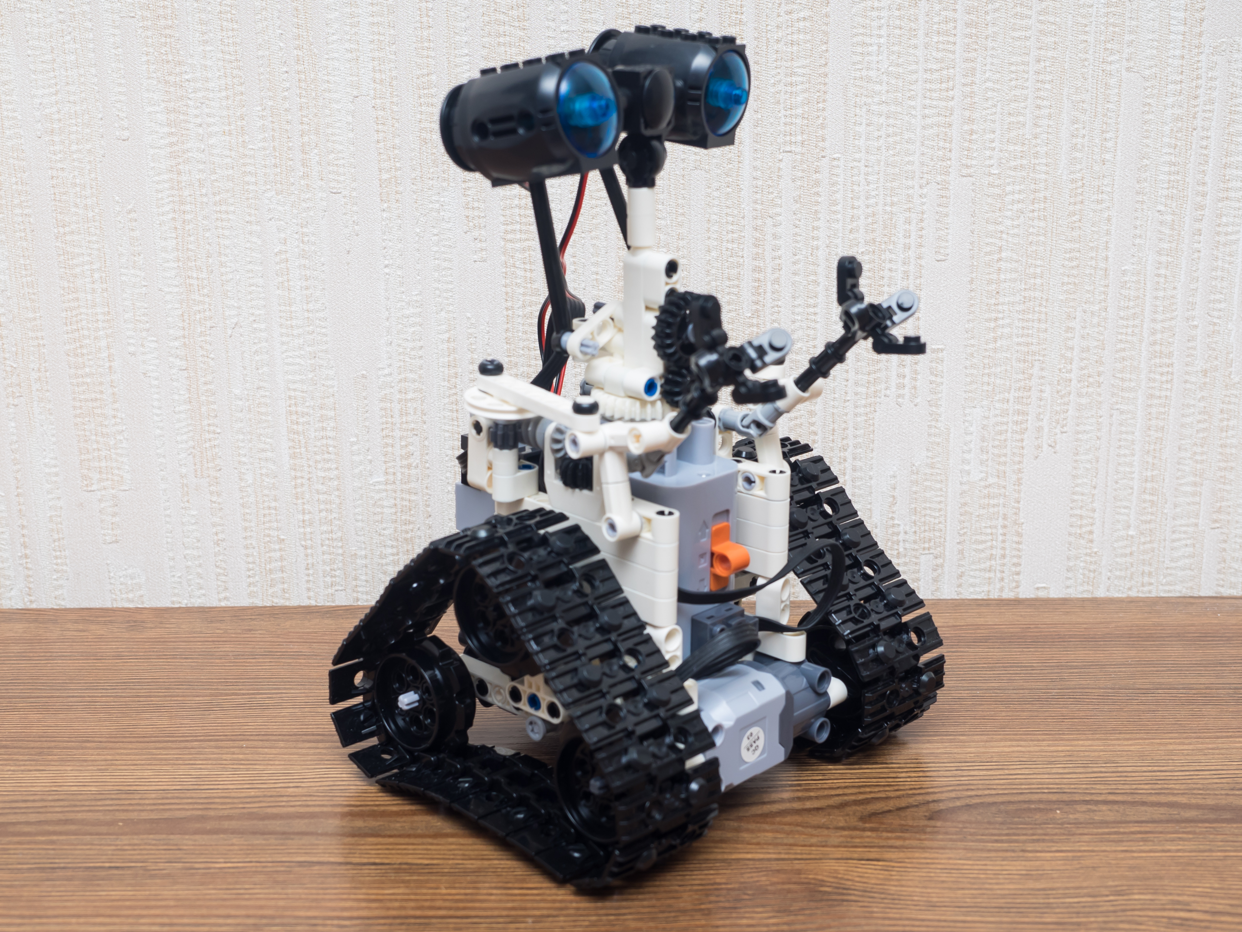 Роботы Wall-E своими руками » Игровые роботы
