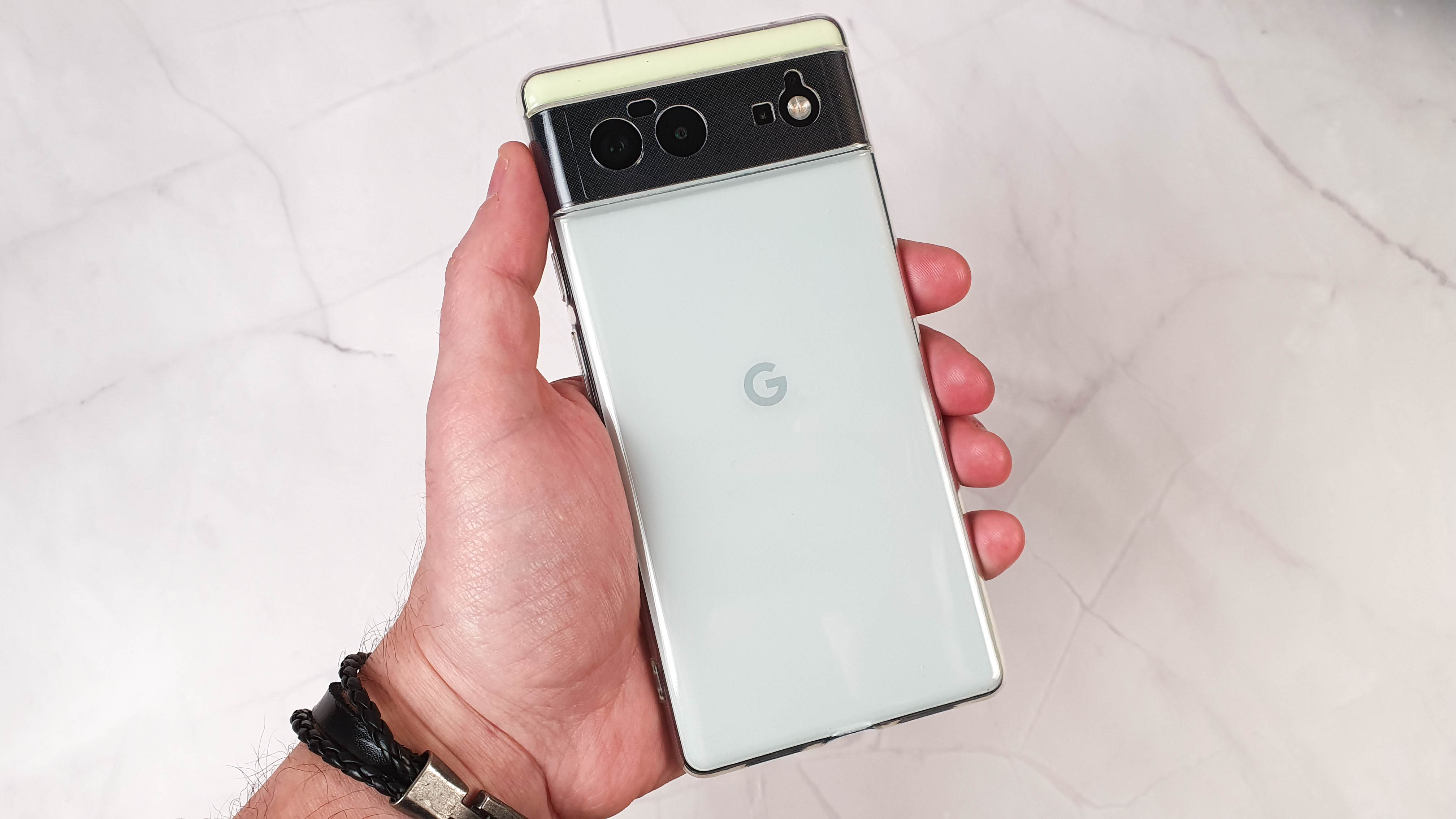 Обзор смартфона Google Pixel 6: авангард мобильной фотографии / Смартфоны и  мобильные телефоны / iXBT Live