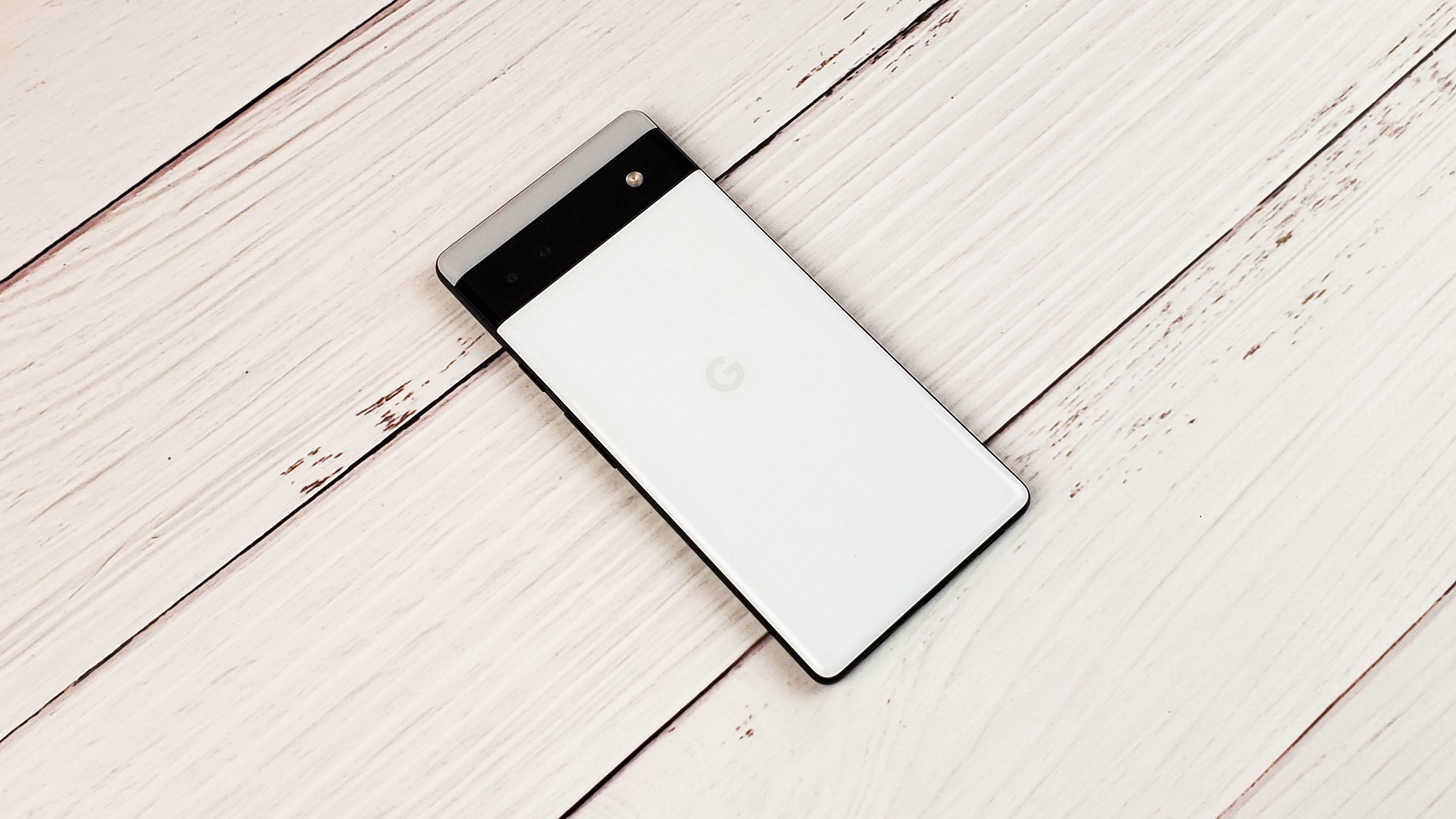 Обзор смартфона Google Pixel 6a: король среднего класса / Смартфоны и  мобильные телефоны / iXBT Live