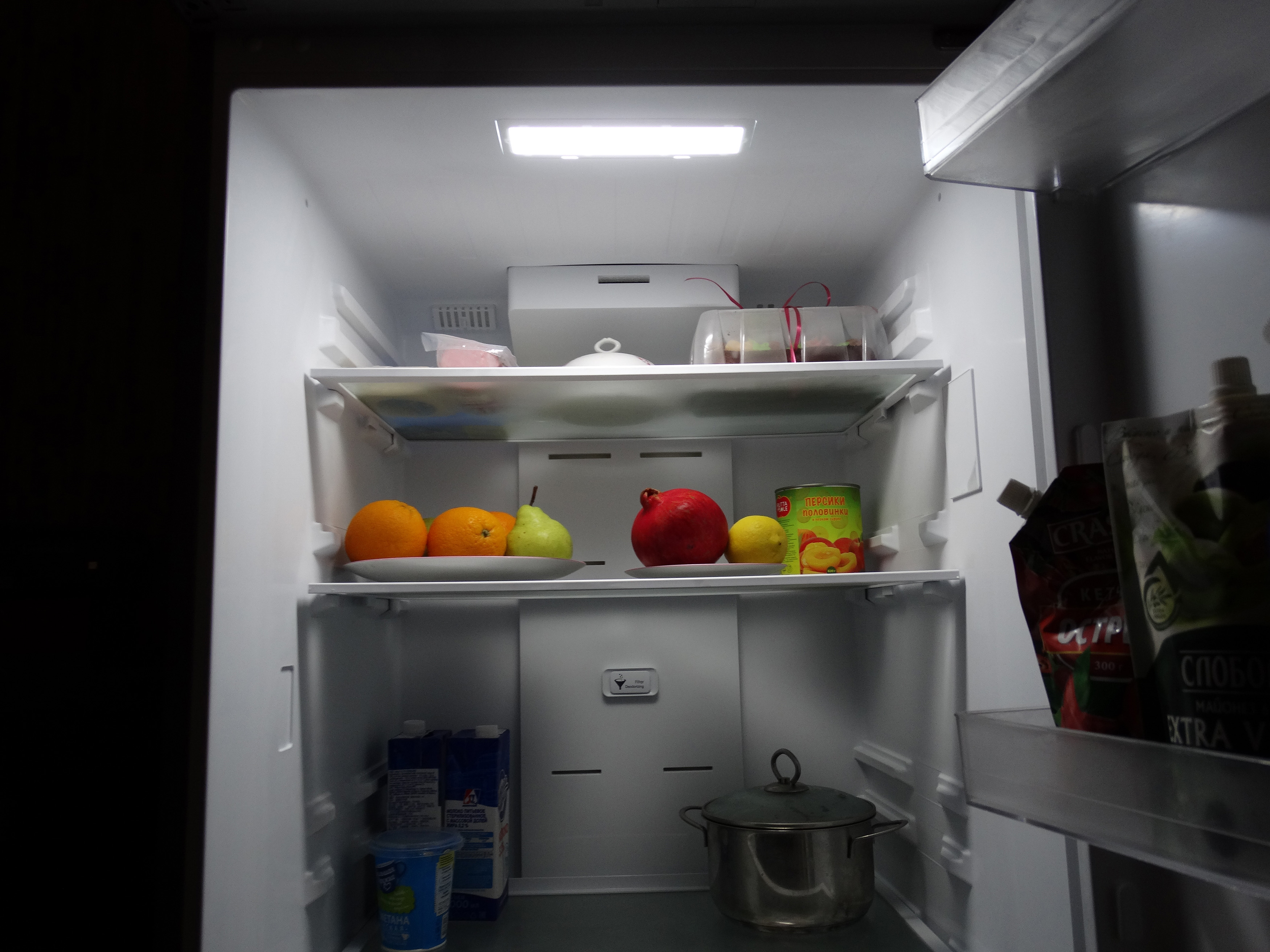 Почему греются стенки холодильника. Нагревается холодильник по бокам. Холодильник греется по бокам. Холодильник Gorenje нагревается по бокам. Новый холодильник греется по бокам.