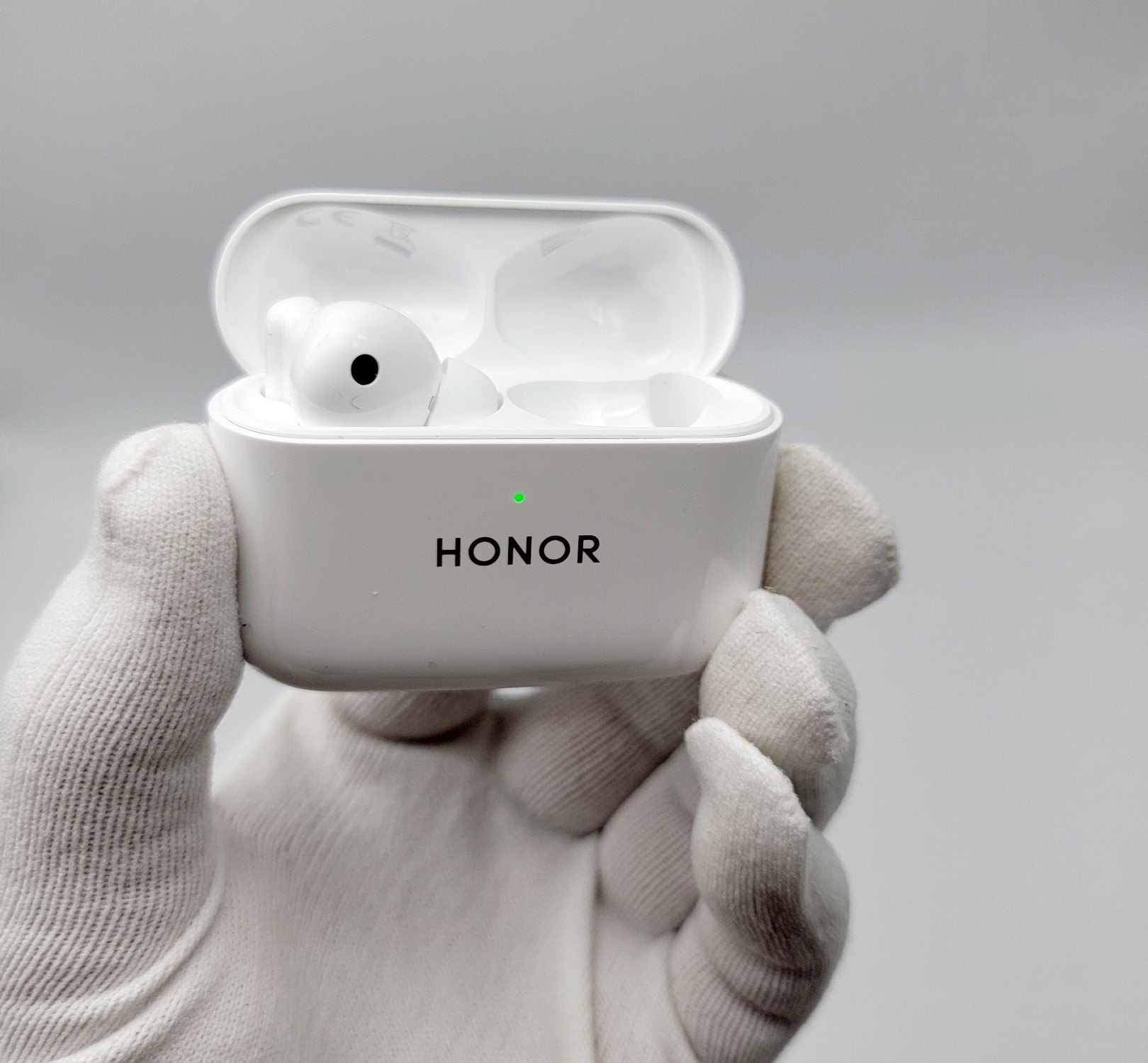 Honor earbuds 2 купить. TWS Honor Earbuds 2 Lite. Наушники беспроводные хонор 2 Лайт. Наушники Honor Earbuds 2 Lite. Наушники TWS Honor Earbuds 2 Lite белый.