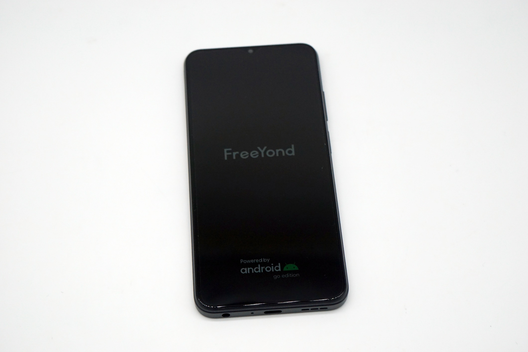 Сильный бюджетник Freeyond F9: обзор нового смартфона за 5000 рублей /  Смартфоны и мобильные телефоны / iXBT Live