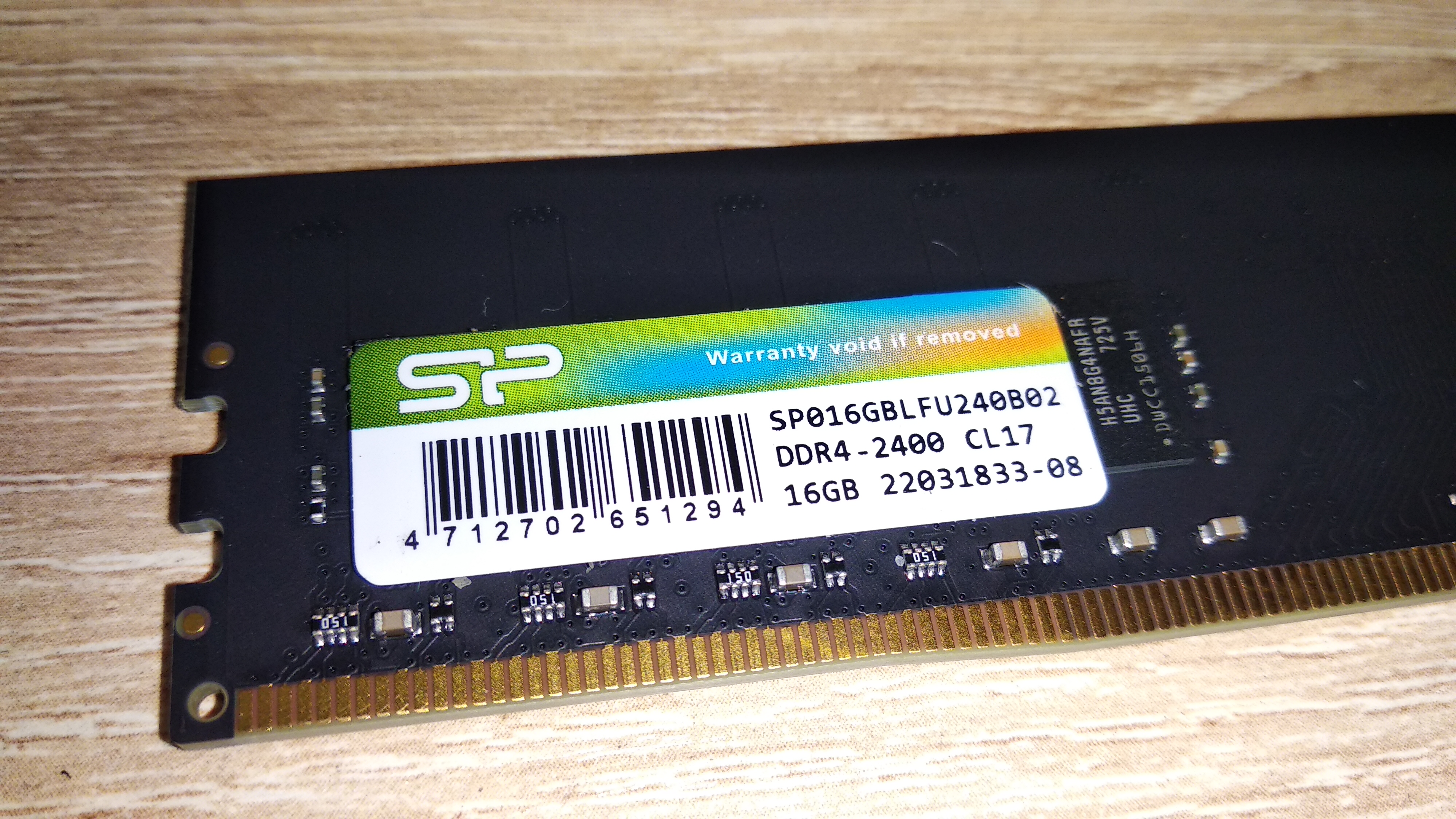 16 гб оперативной памяти 2400. Silicon Power sp004gbsth010v10-SP черный. Silicon Power sp016gblfu266f02. Ячейка оперативной памяти это. Sp004gblfu240n02.