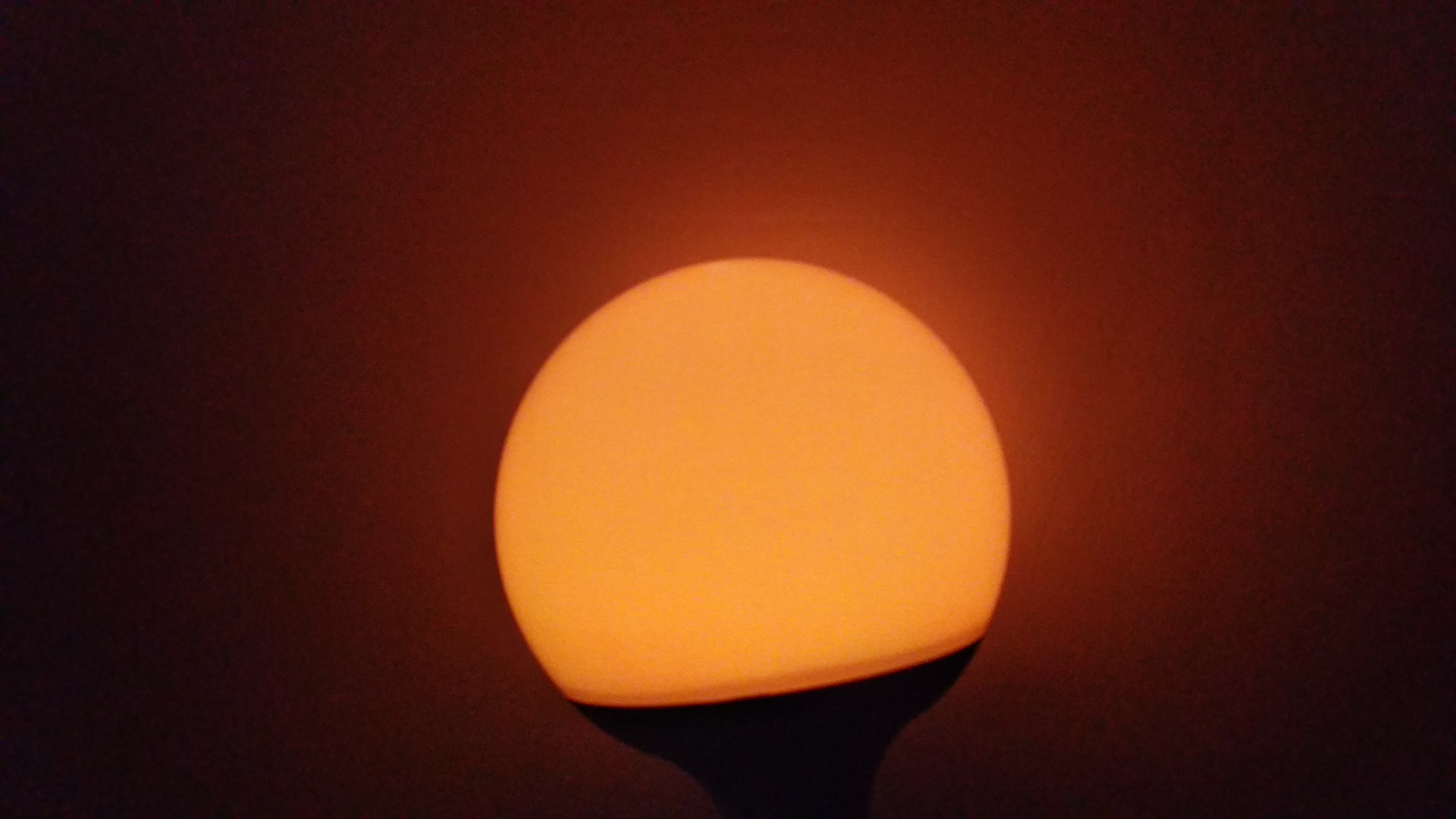 Обзор умной лампы Hiper IoT LED R2 RGB: цоколь E27, 12 Вт и RGB ...