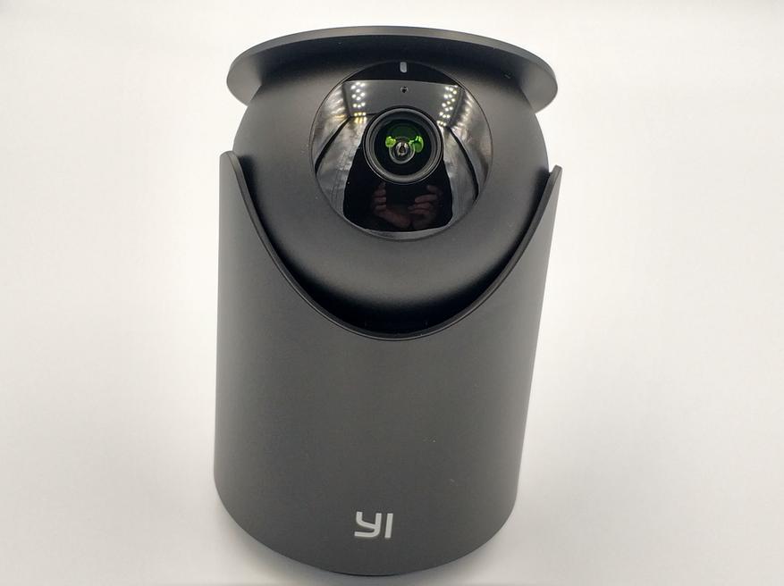 Камера видеонаблюдения Yi Dome U Pro - для безопасности в доме