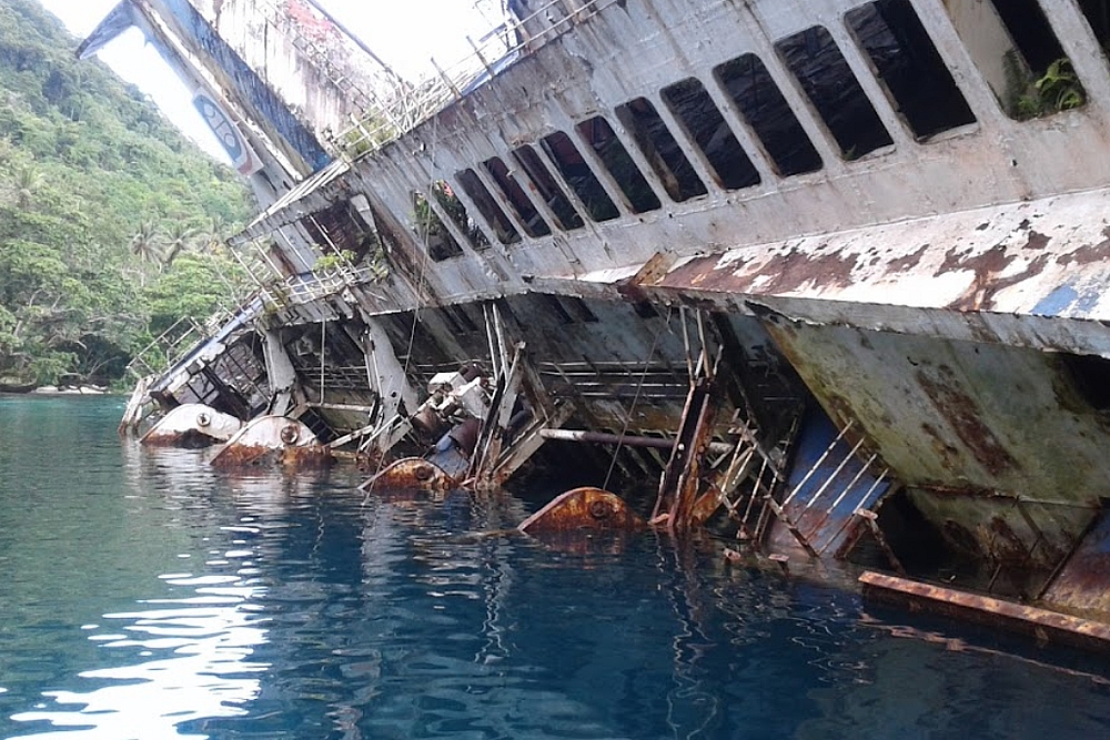 ������� WORLD DISCOVERER