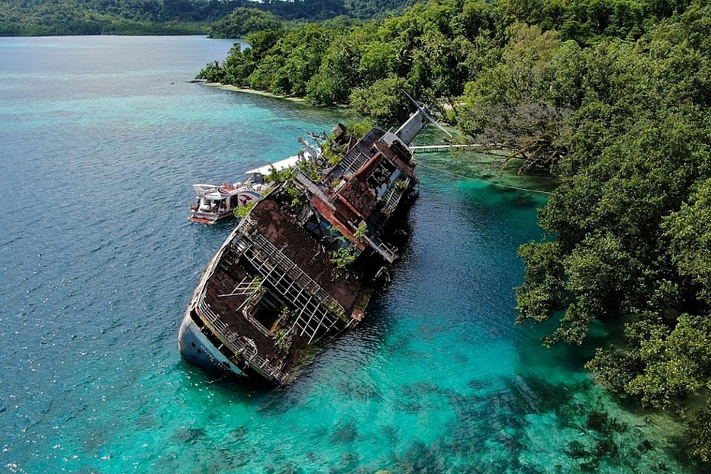 ������� WORLD DISCOVERER