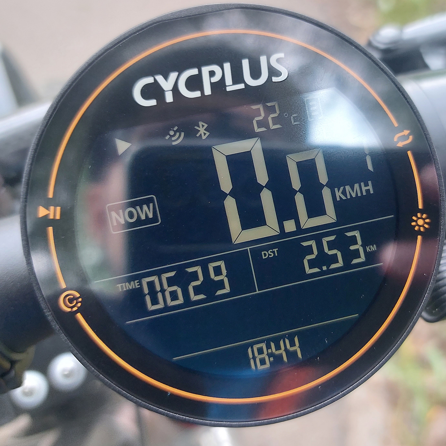 Обзор GPS-велокомпьютера Cycplus M2: необычный дизайн и ёмкий аккумулятор /  Автомобили, транспорт и аксессуары / iXBT Live