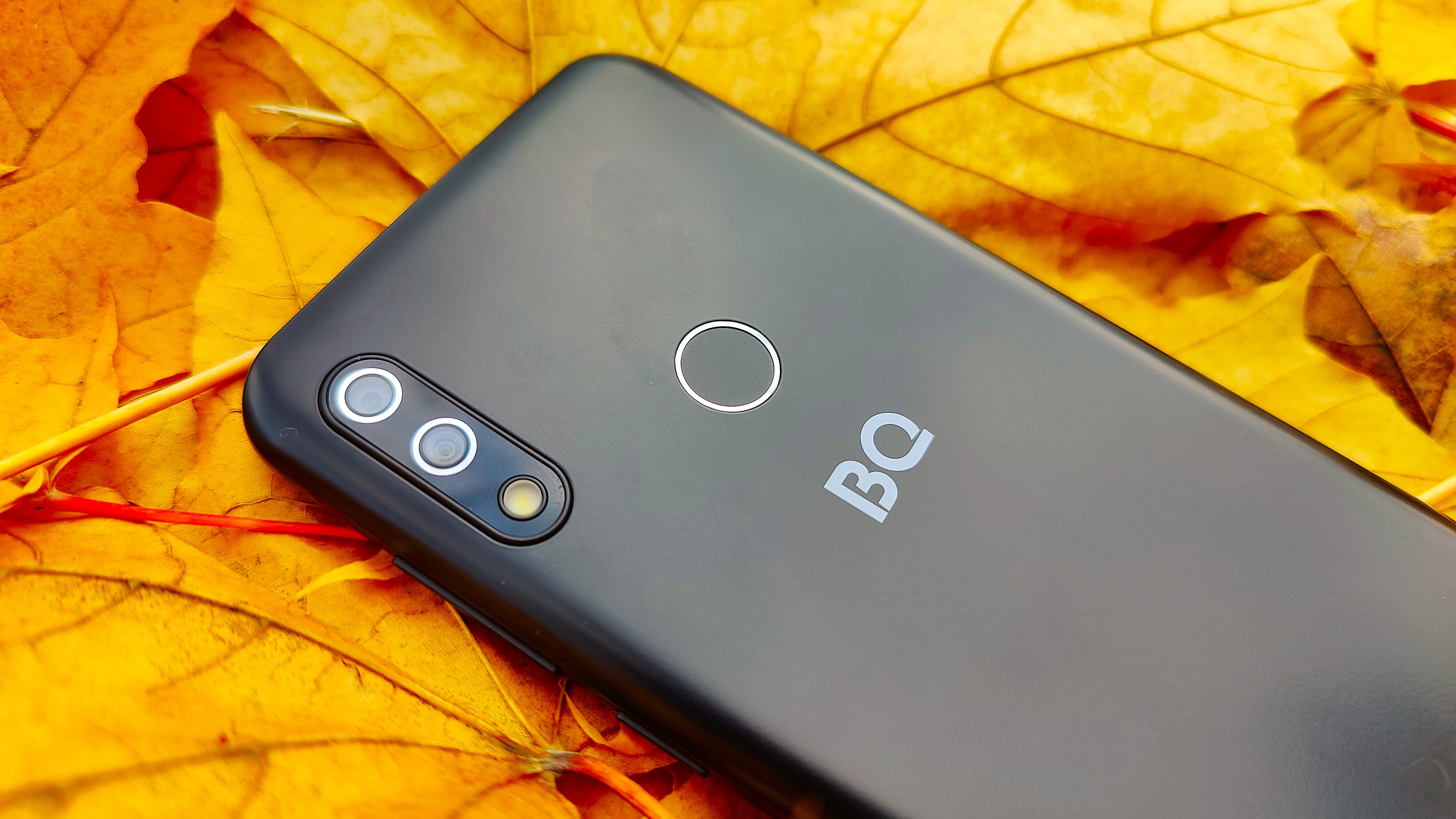 Обзор тонкого и стильного бюджетного смартфона BQ-6061L Slim ...