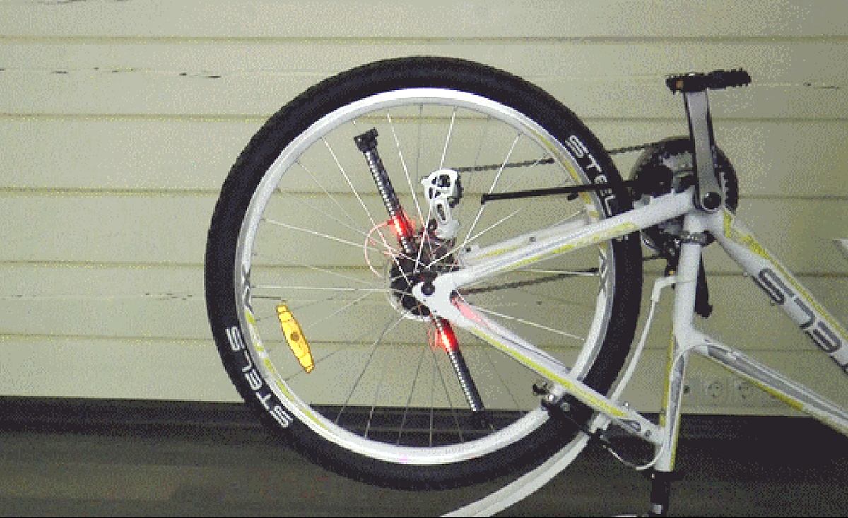 Светильник из колеса велосипеда. Новости категории Дизайн светильников