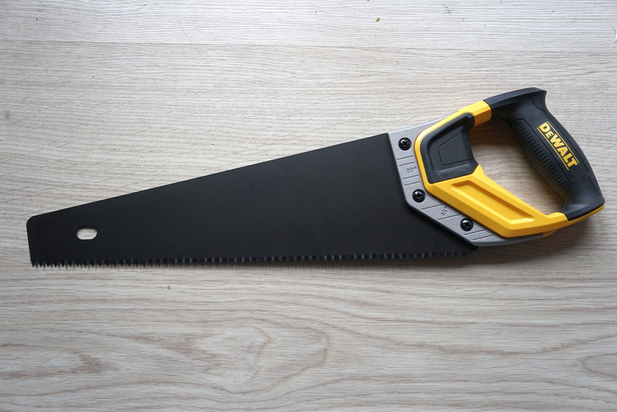 Какая ножовка лучше. Японская ножовка DEWALT. Купить хорошую ножовку по дереву рейтинг лучших производителей.
