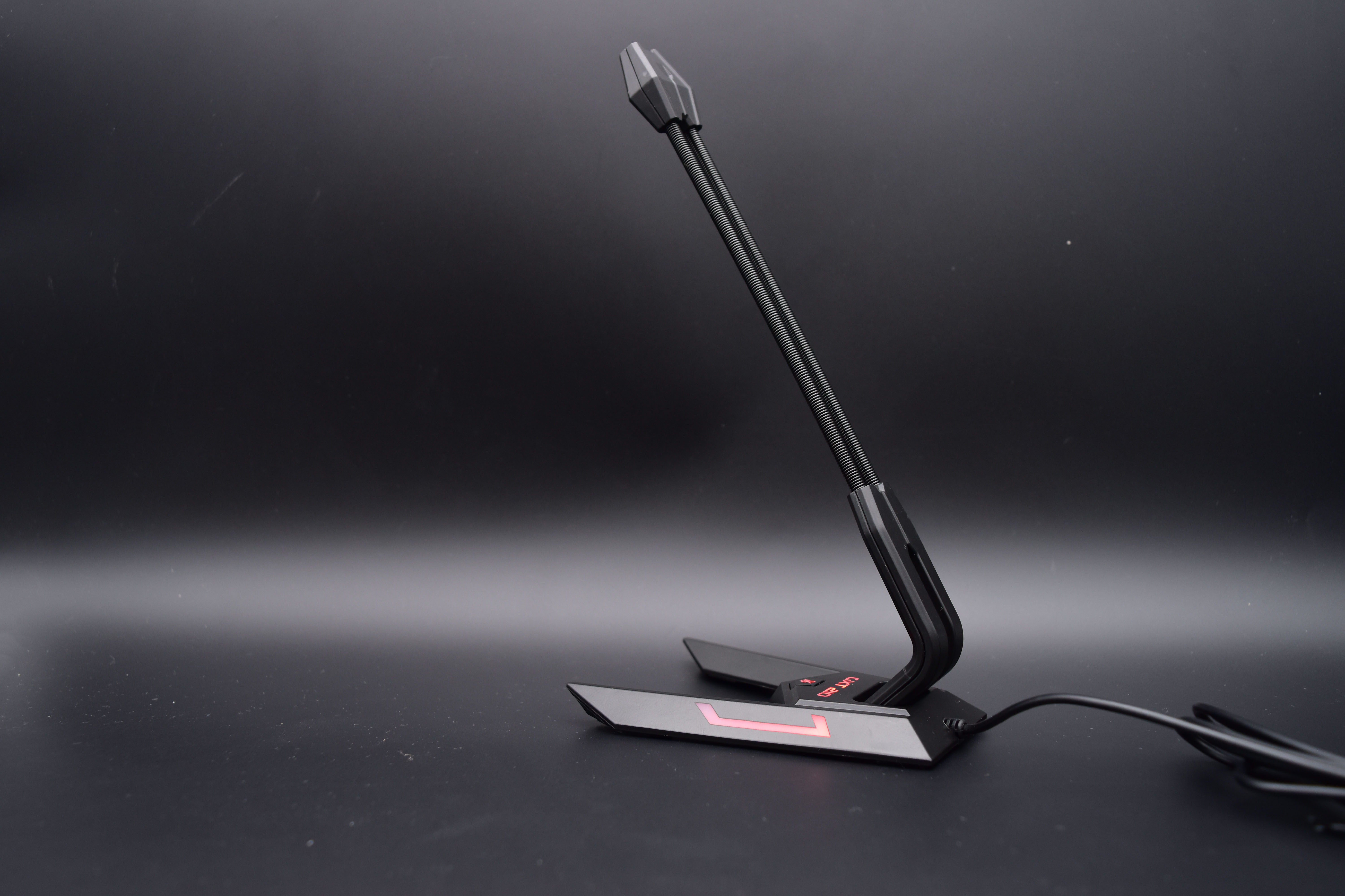 Trust GXT 210 Scorp: USB-микрофон для геймеров, с функцией шумоподавления / Hi-Fi и цифровой звук / iXBT