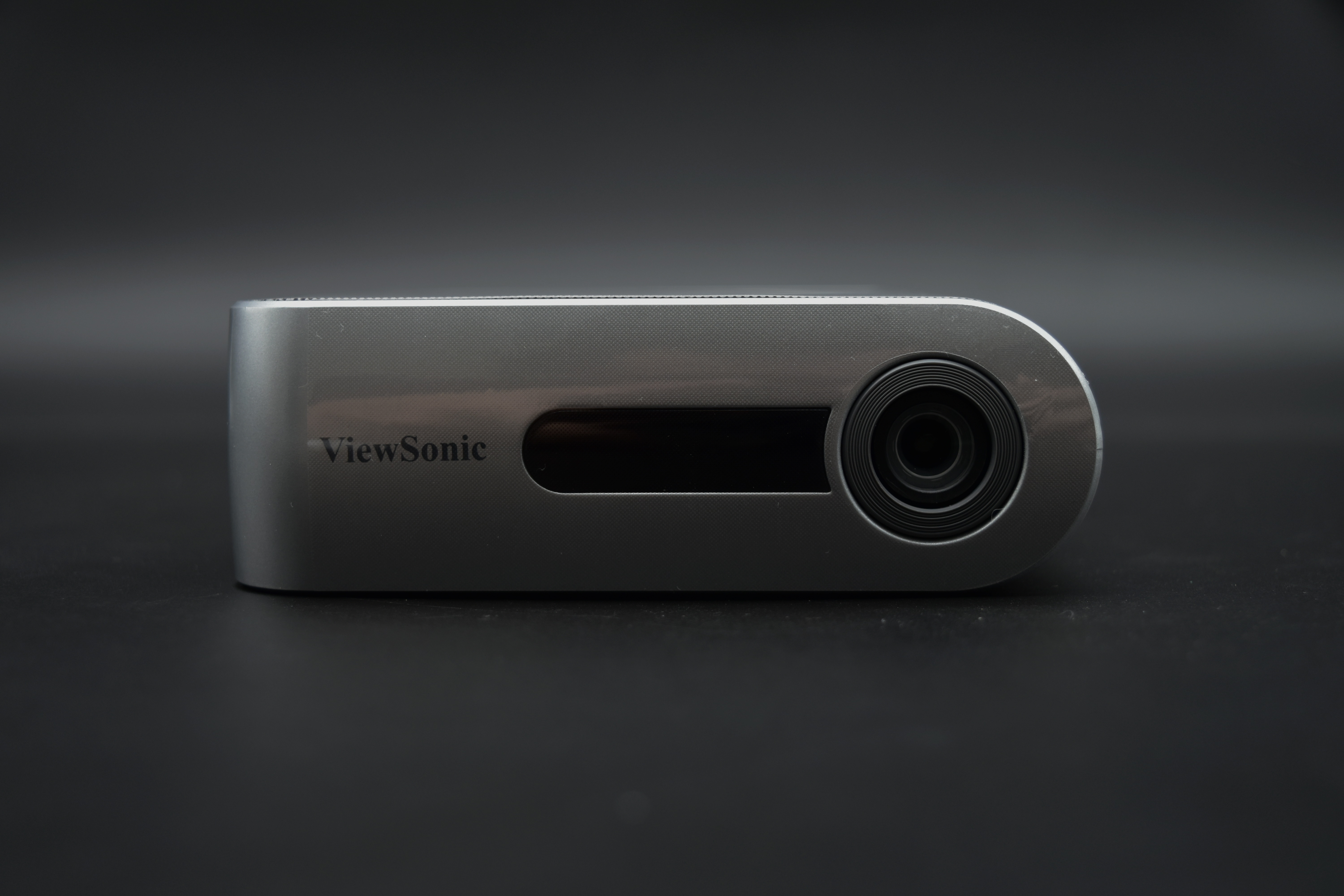 Compact projector