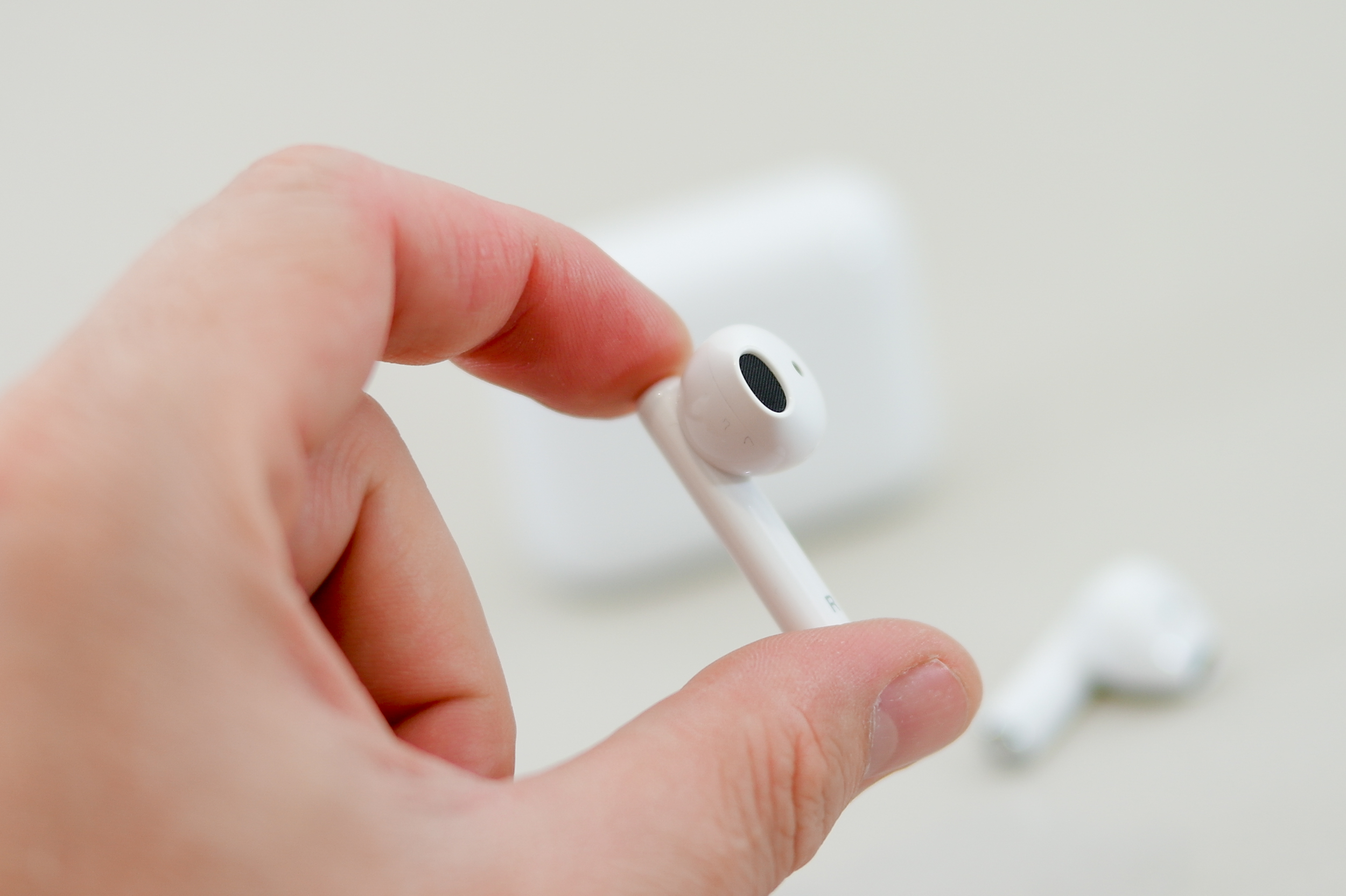 Что делать, если не работает один наушник: причины и помощь - FAQ от Earphones-R