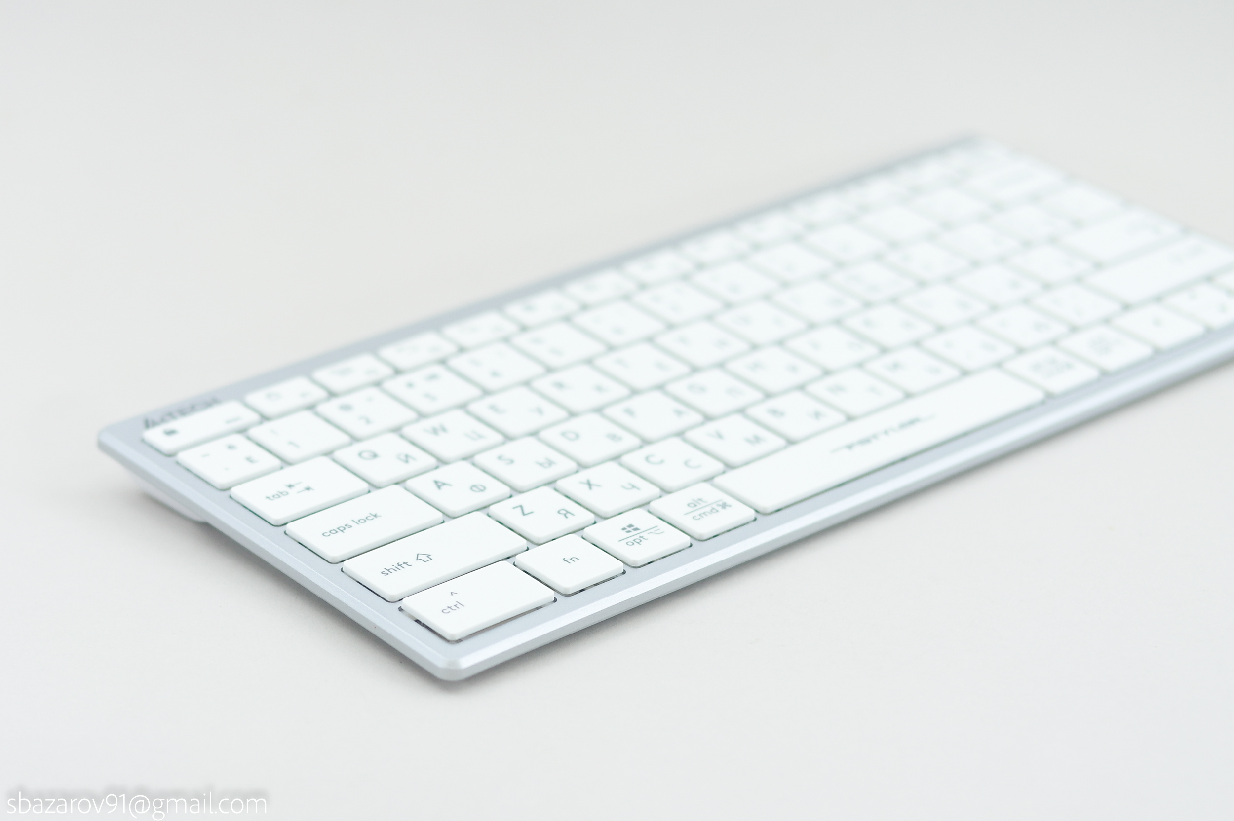 Ремонт apple magic keyboard. Apple Magic Keyboard Yellow. Magic Keyboard. Magic Keyboard 2 Space Gray. Как почистить клавиатуру Apple Magic Keyboard.