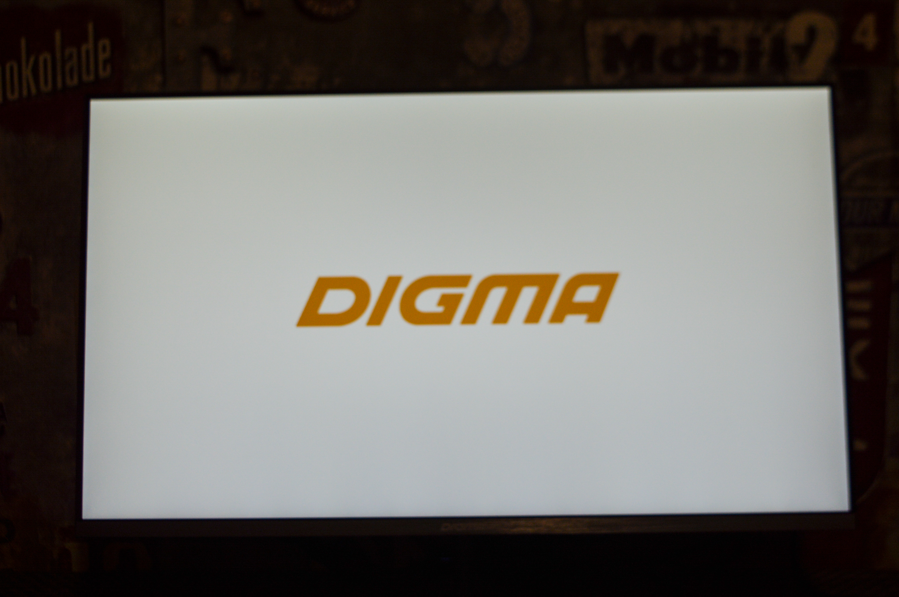Телевизор digma 55. Digma лого.