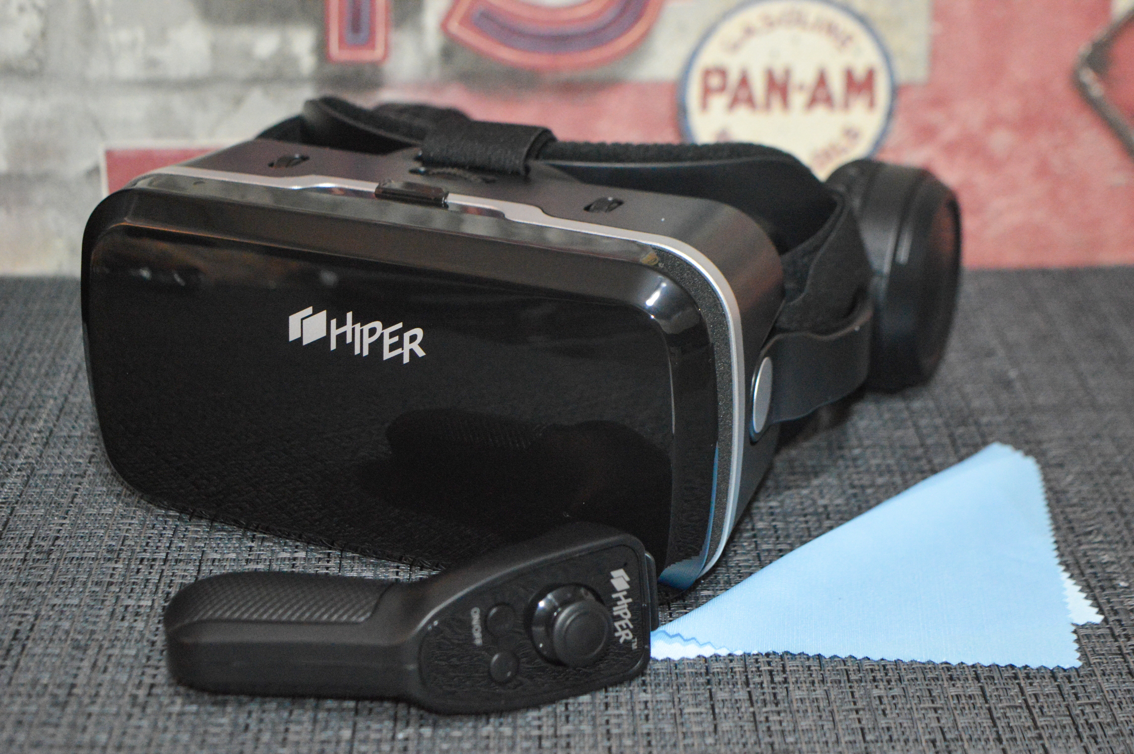 Vr очков hiper. Очки виртуальной реальности Hiper VR. Очки Hyper VR Max. Очки виртуальной реальности Hiper VR Max (VR Max). Очки виртуальной реальности Hiper VR Max обзор.