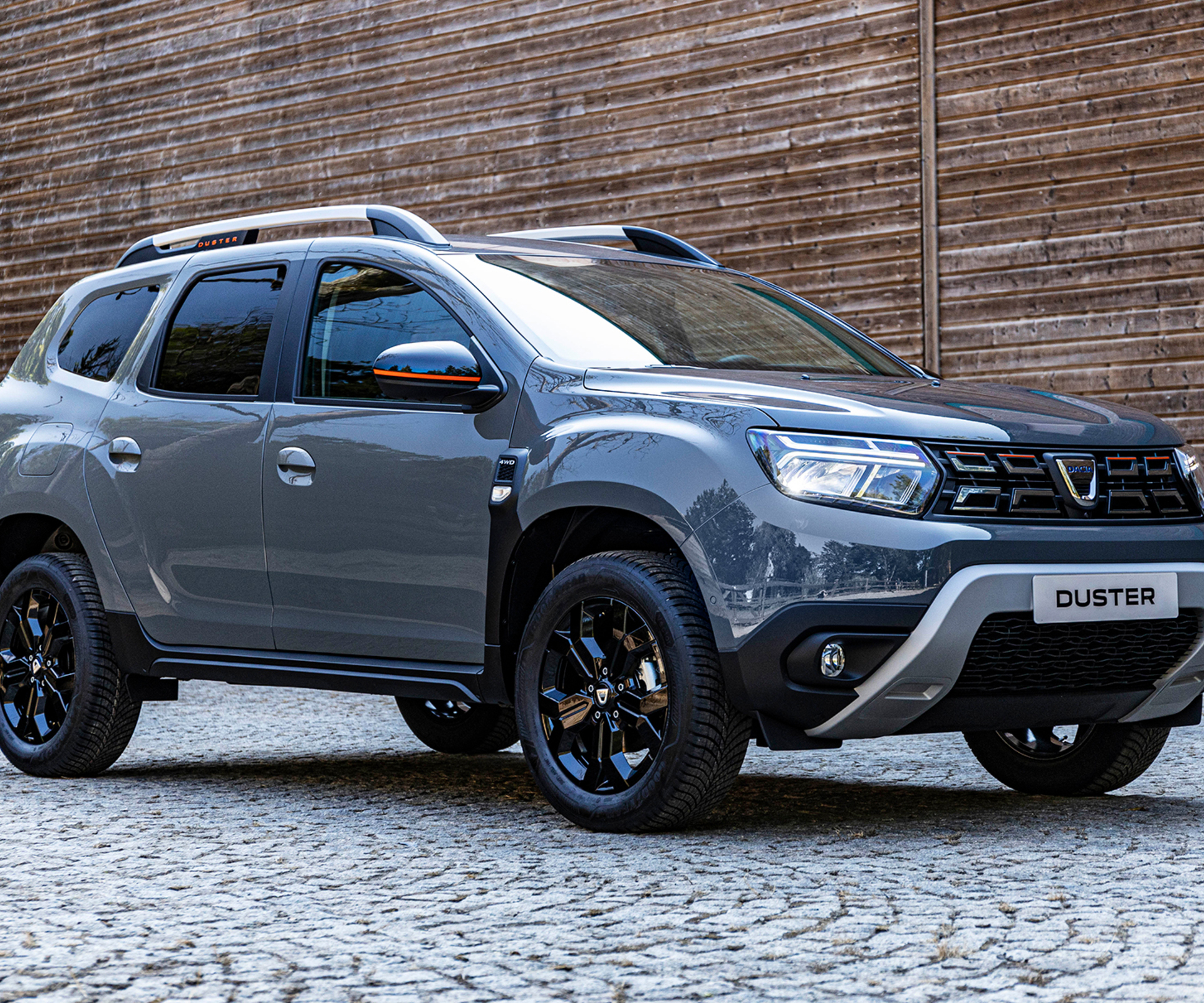 Вам на Dacia? В Россию завезли не совсем обычные автомобили Renault Duster  / Автомобили, транспорт и аксессуары / iXBT Live