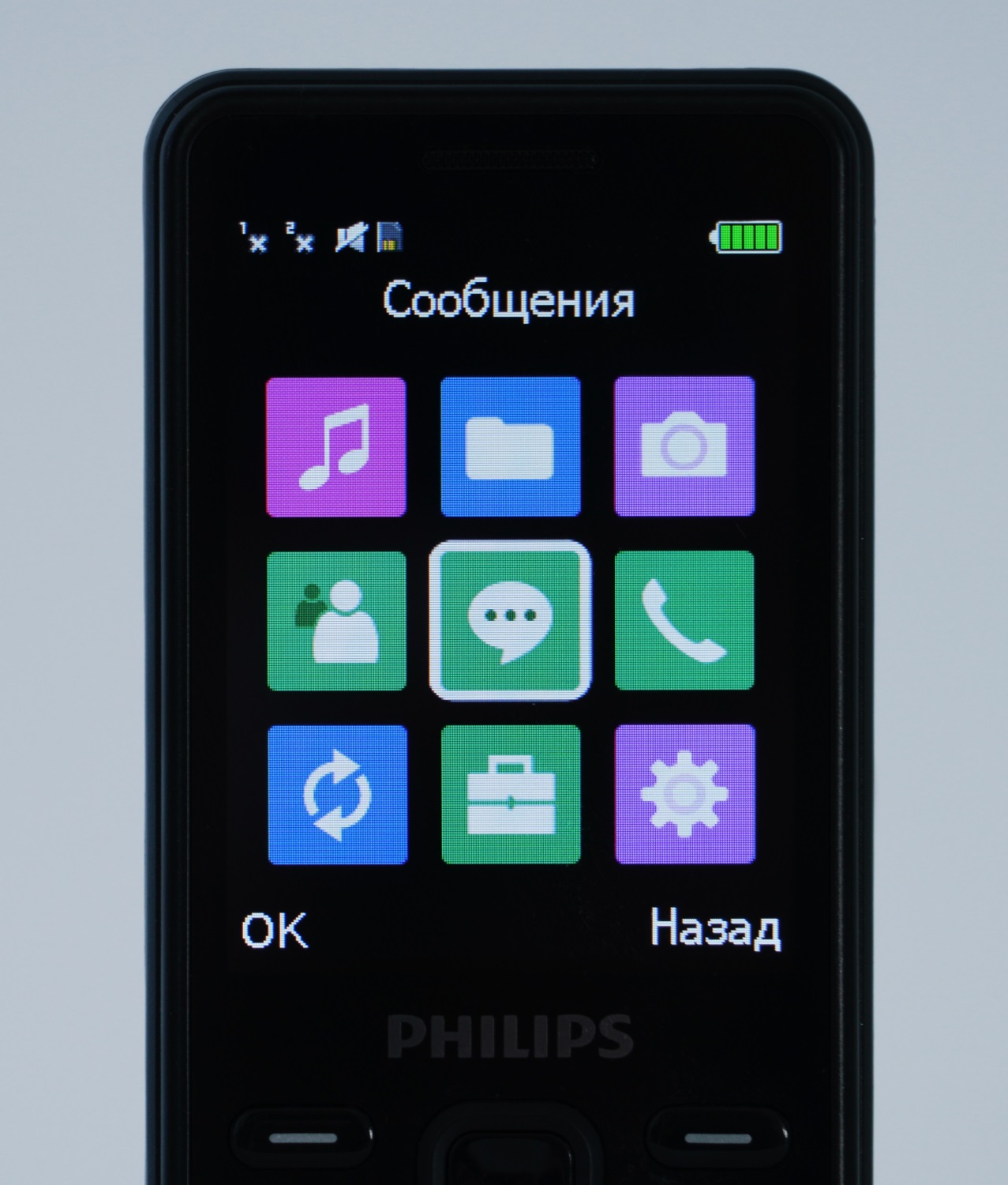 Обзор кнопочного телефона Philips Xenium E185 – больше месяца на одном  заряде / Смартфоны и мобильные телефоны / iXBT Live