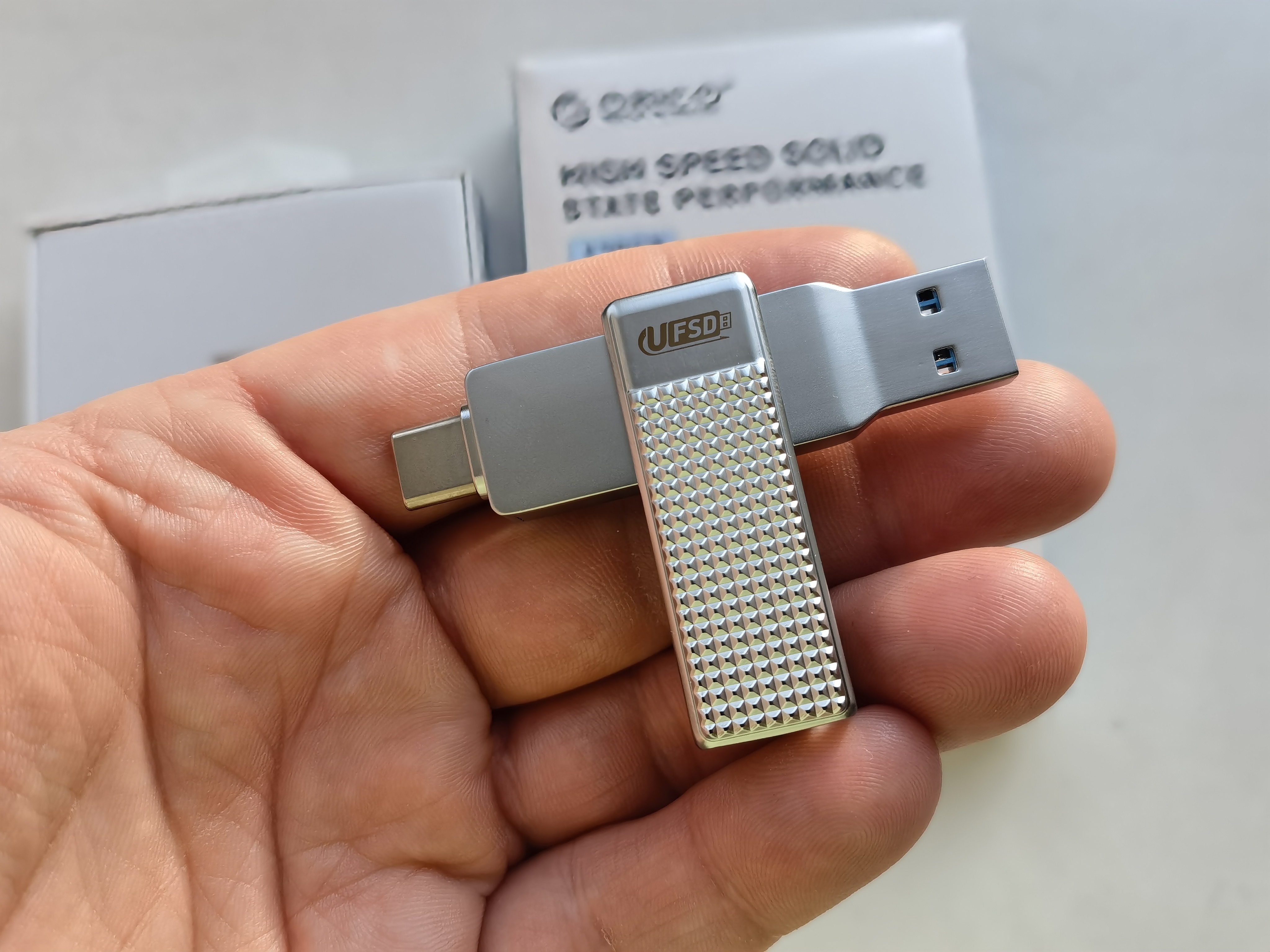 Обзор быстрой флешки Orico UFSD-LD с разъемами USB-A и USB-C 3.2 / HDD,  SSD, флешки, прочие носители информации / iXBT Live