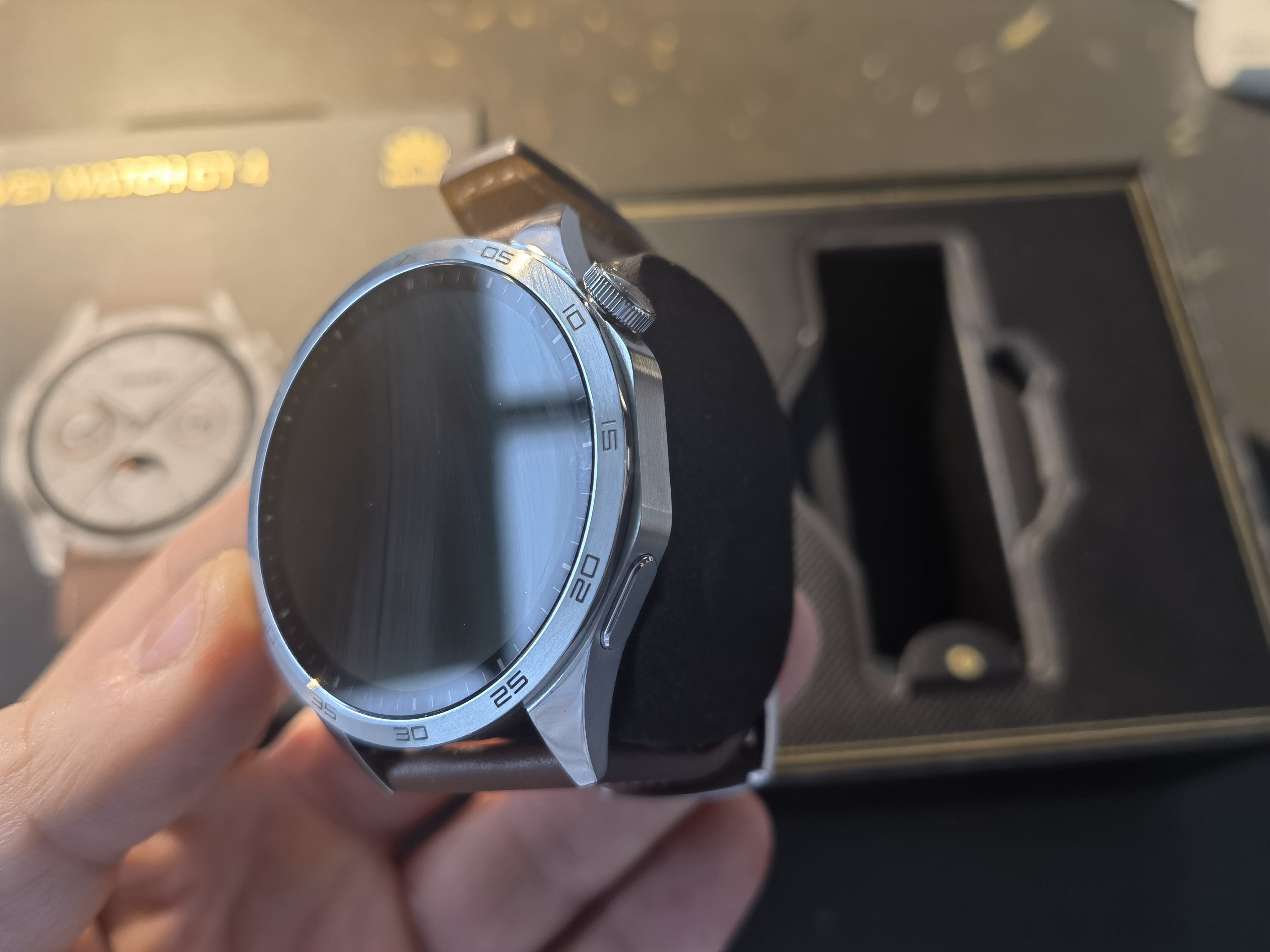 Обзор смарт-часов Huawei Watch GT 4: есть сходство с Amazfit Balance, но  всё-таки они разные / Гаджеты / iXBT Live