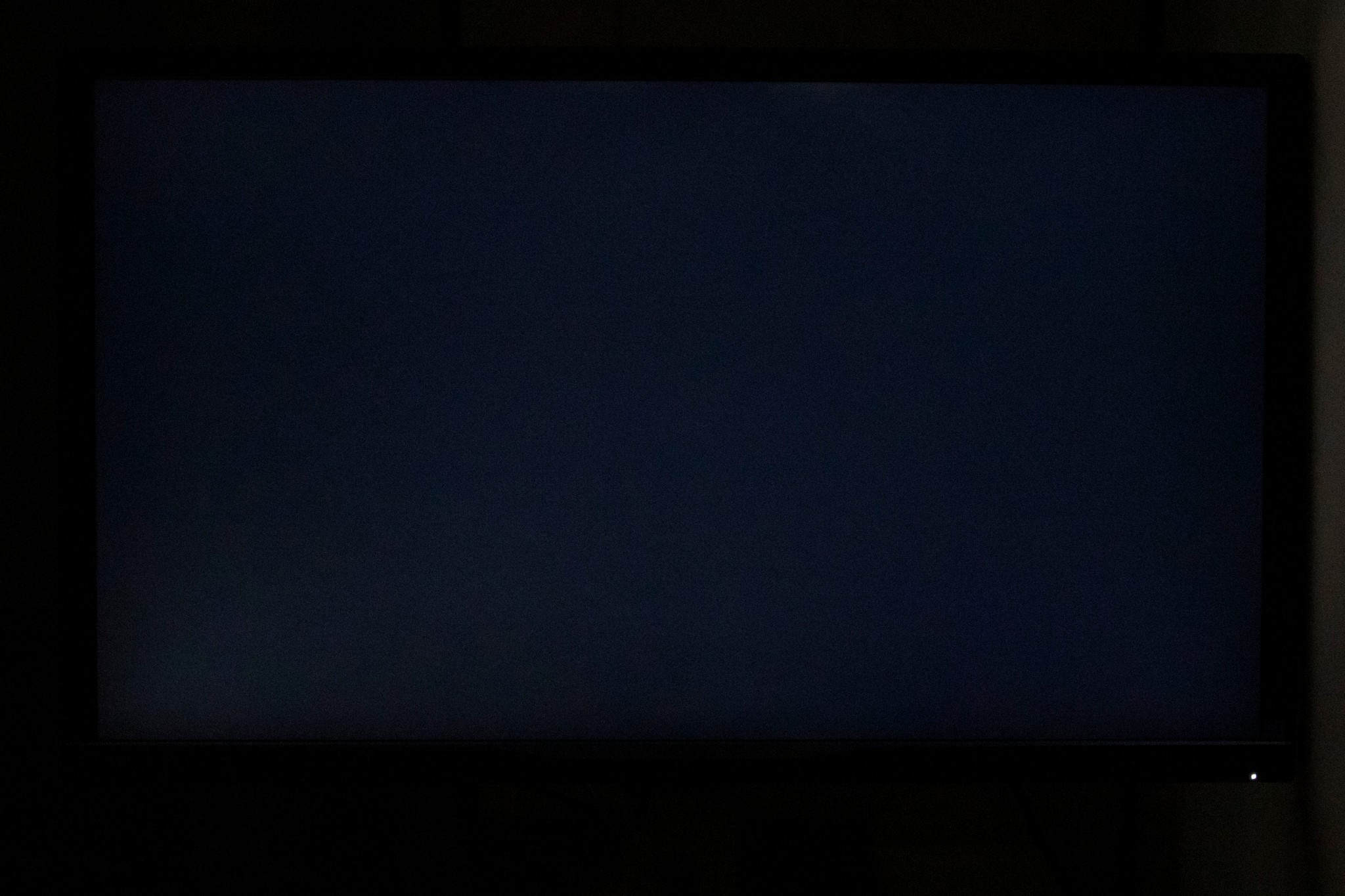 Черные квадратики на экране. Черный квадрат. Черный экран квадрат. Черный квадрат на весь экран. Чёрный квадрат на весь икран.