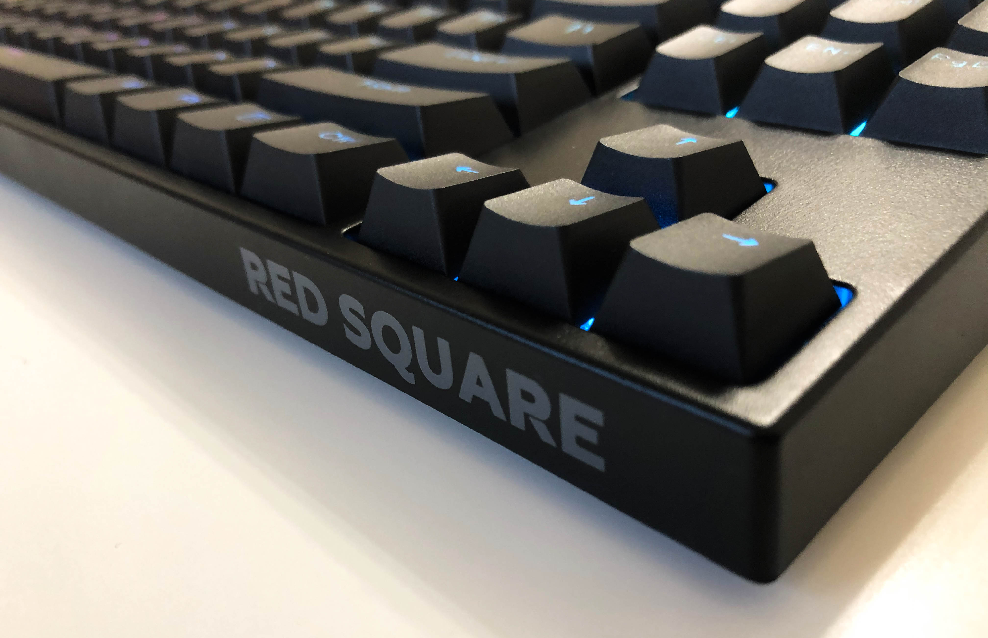 Red Square Keyrox TKL Classic V2: одна из лучших бюджетных механических  клавиатур / Мыши, клавиатуры, офисная и геймерская периферия / iXBT Live