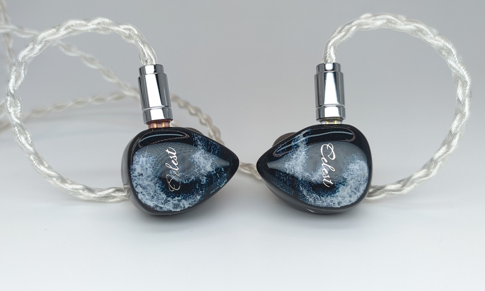 Kinera Celest Relentless - обзор гибридных внутриканальных