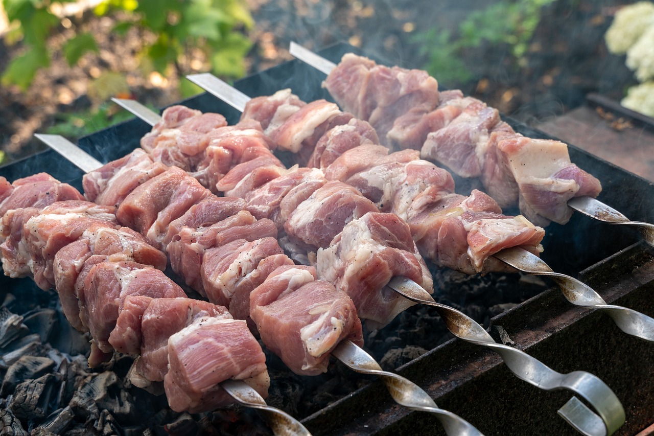 Как выбрать замаринованное мясо для шашлыка в магазине, чтобы не было  мучительно больно за потраченные деньги / Оффтопик / iXBT Live