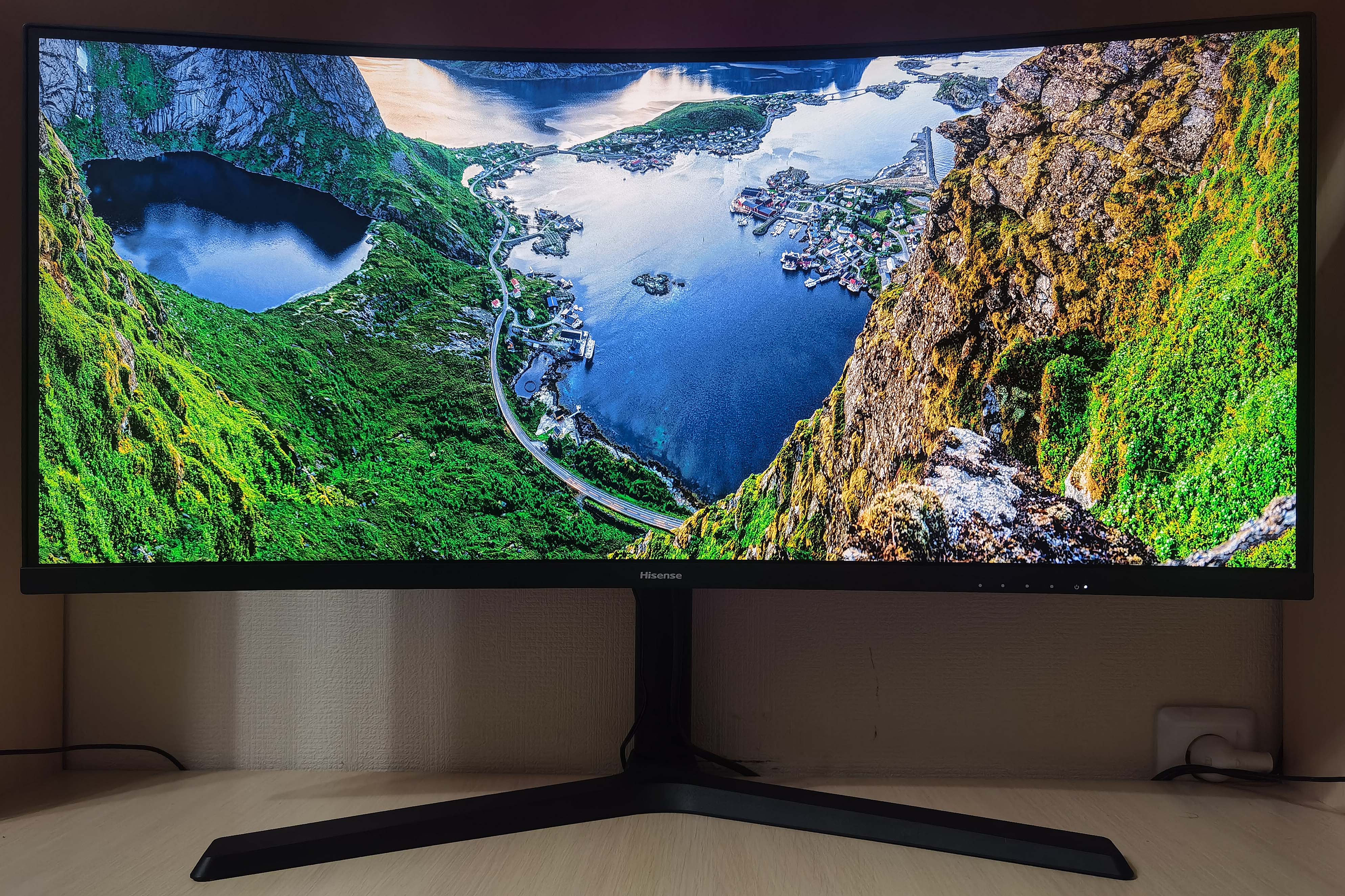 Обзор Hisense 34G6H: изогнутый UltraWide-монитор с частотой 165 Гц /  Видеокарты и мониторы / iXBT Live