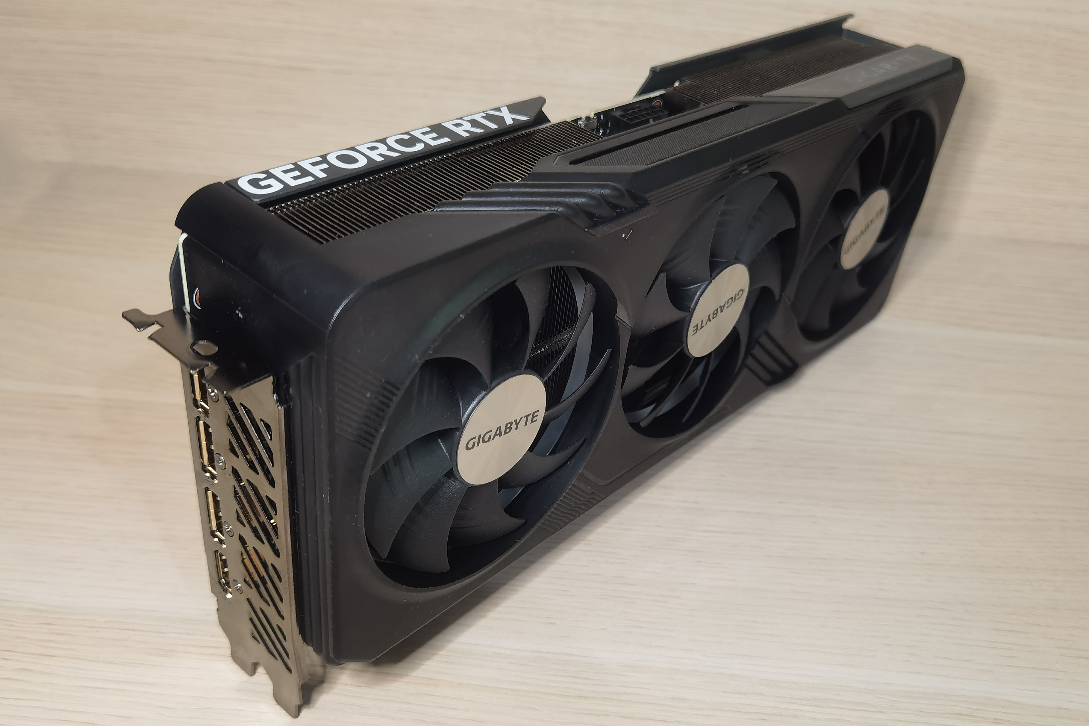 Обзор Gigabyte GeForce RTX 4070 Ti Super Gaming OC
