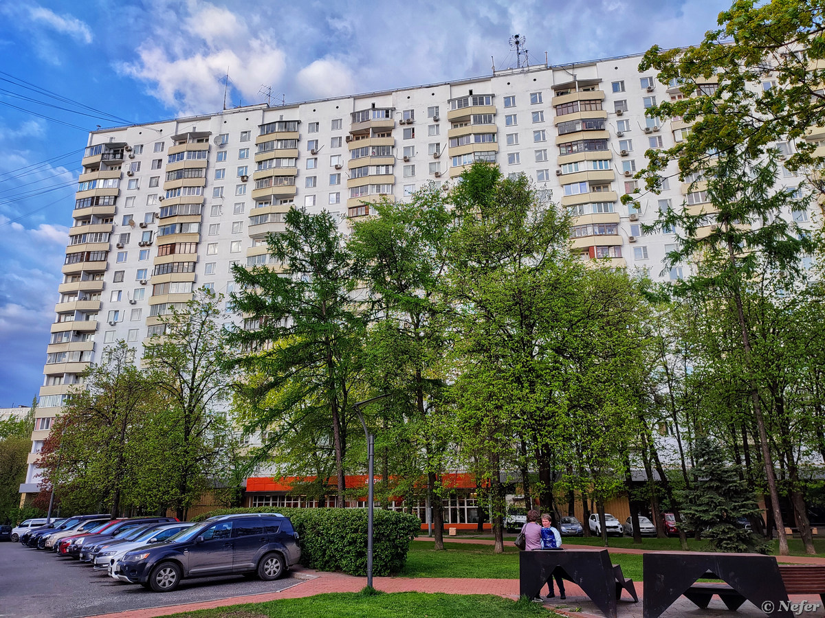 Дом на ножках в Москве, который часто обходят вниманием / Путешествия и  туризм / iXBT Live