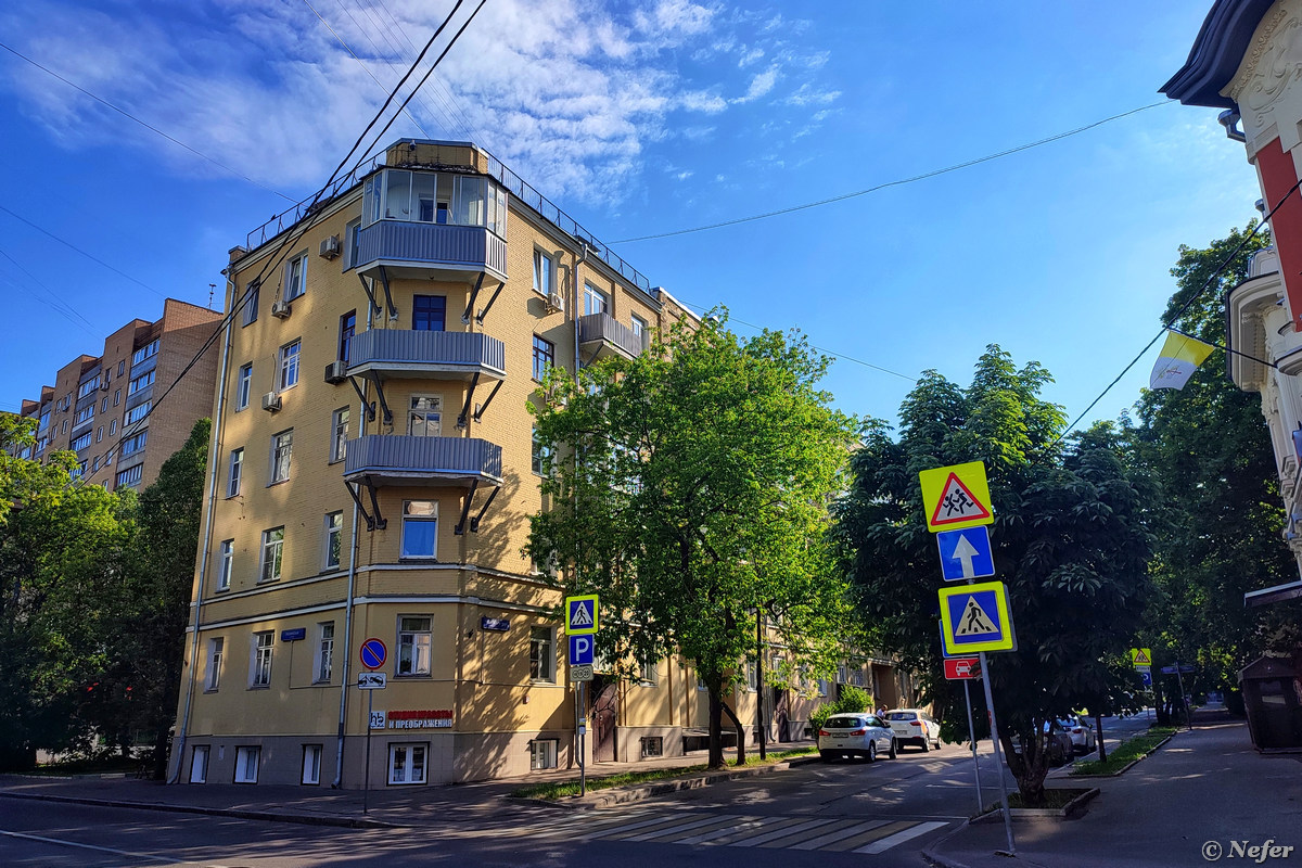 Редкий для Москвы образец северного модерна и случайно найденный парк /  Путешествия и туризм / iXBT Live