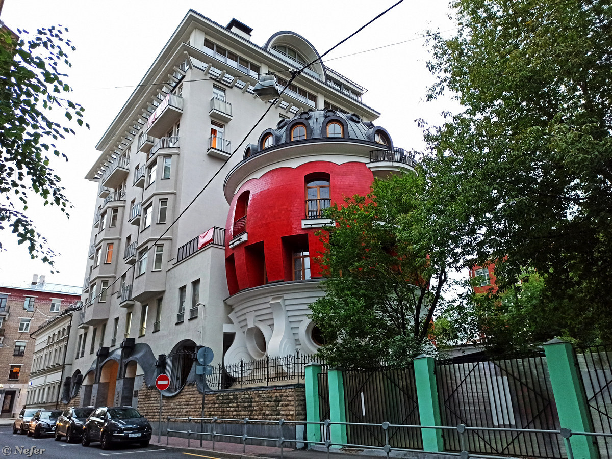 Дом-яйцо и другие необычные объекты в центре Москвы / Путешествия и туризм  / iXBT Live