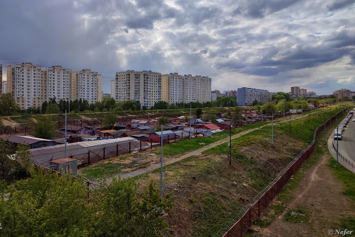 Показываю две части города Люберцы, разделённые канализационным коллектором  / Путешествия и туризм / iXBT Live