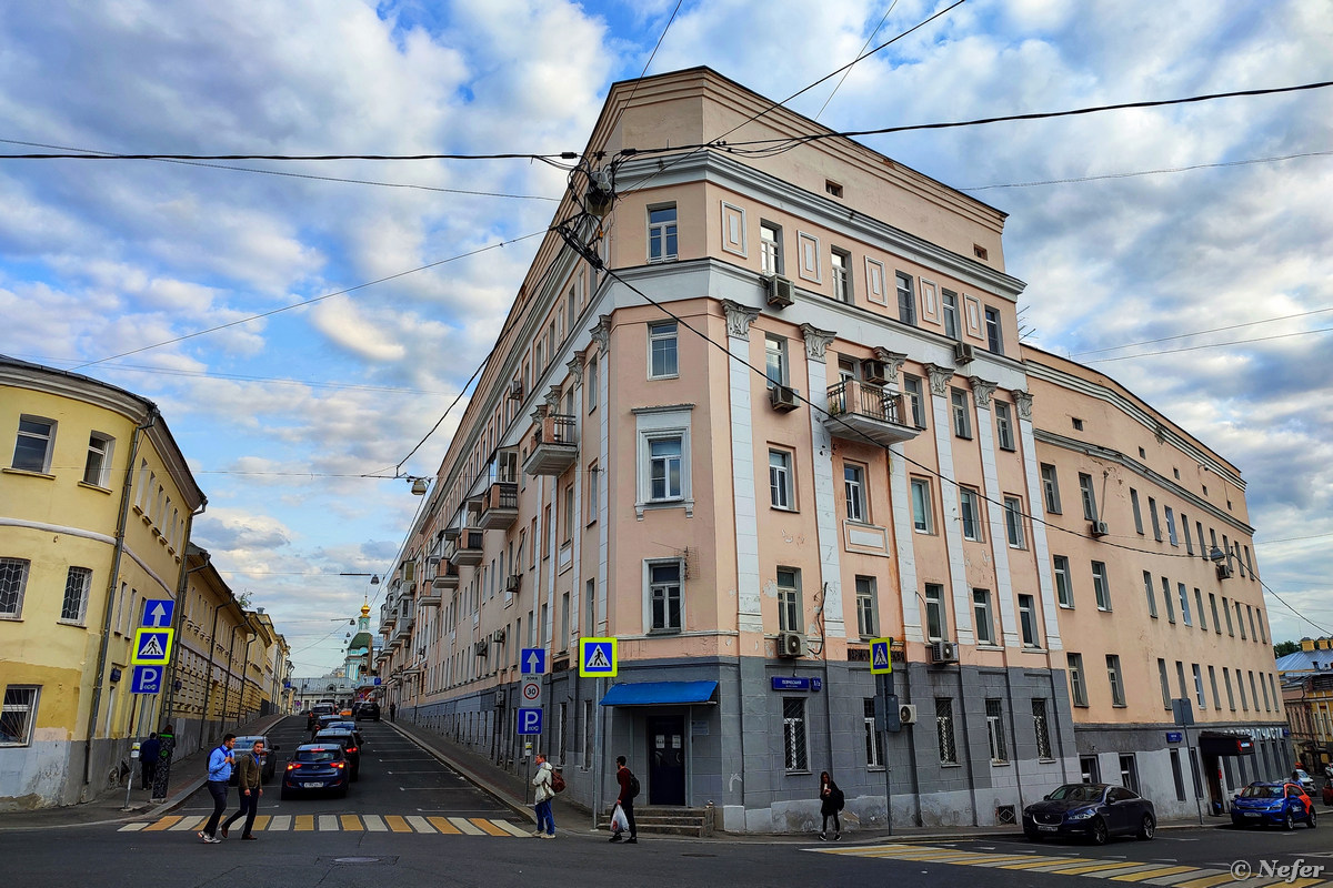 Старая Москва: как сегодня выглядит легендарная Хитровка, где располагались  дешевые кабаки и зловонные ночлежки / Путешествия и туризм / iXBT Live