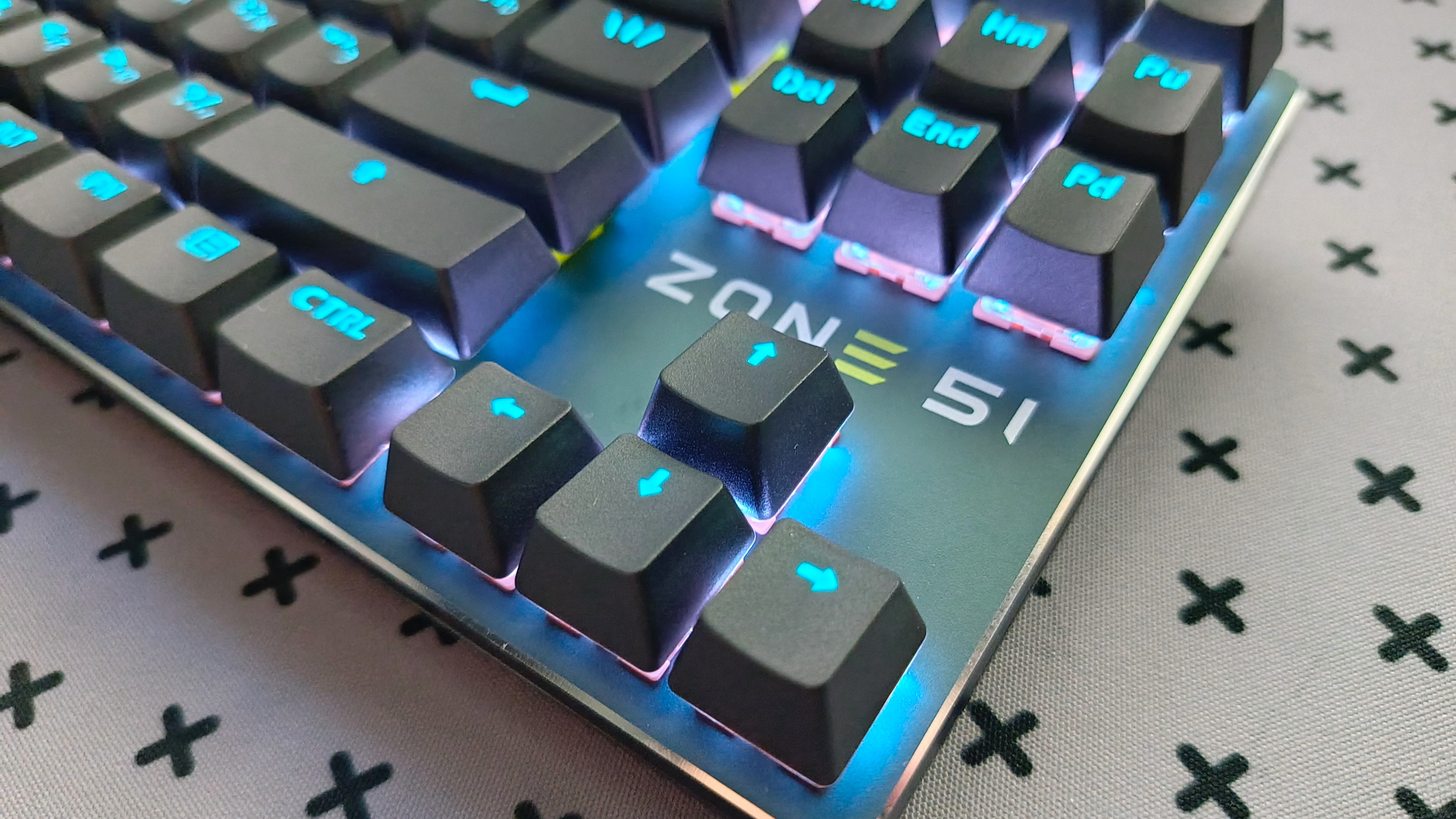 Обзор механической клавиатуры ZONE 51 ADAMANT TKL: Фирменный софт