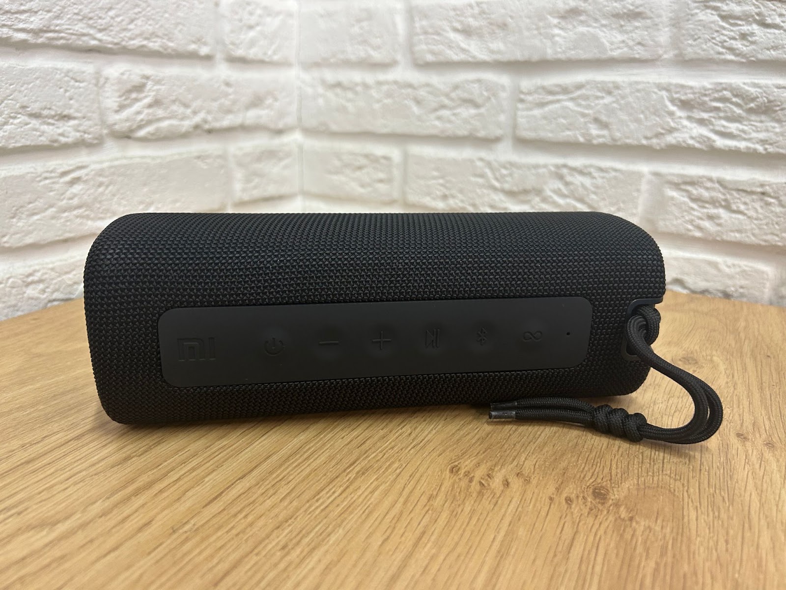 Pocket store bluetooth speaker