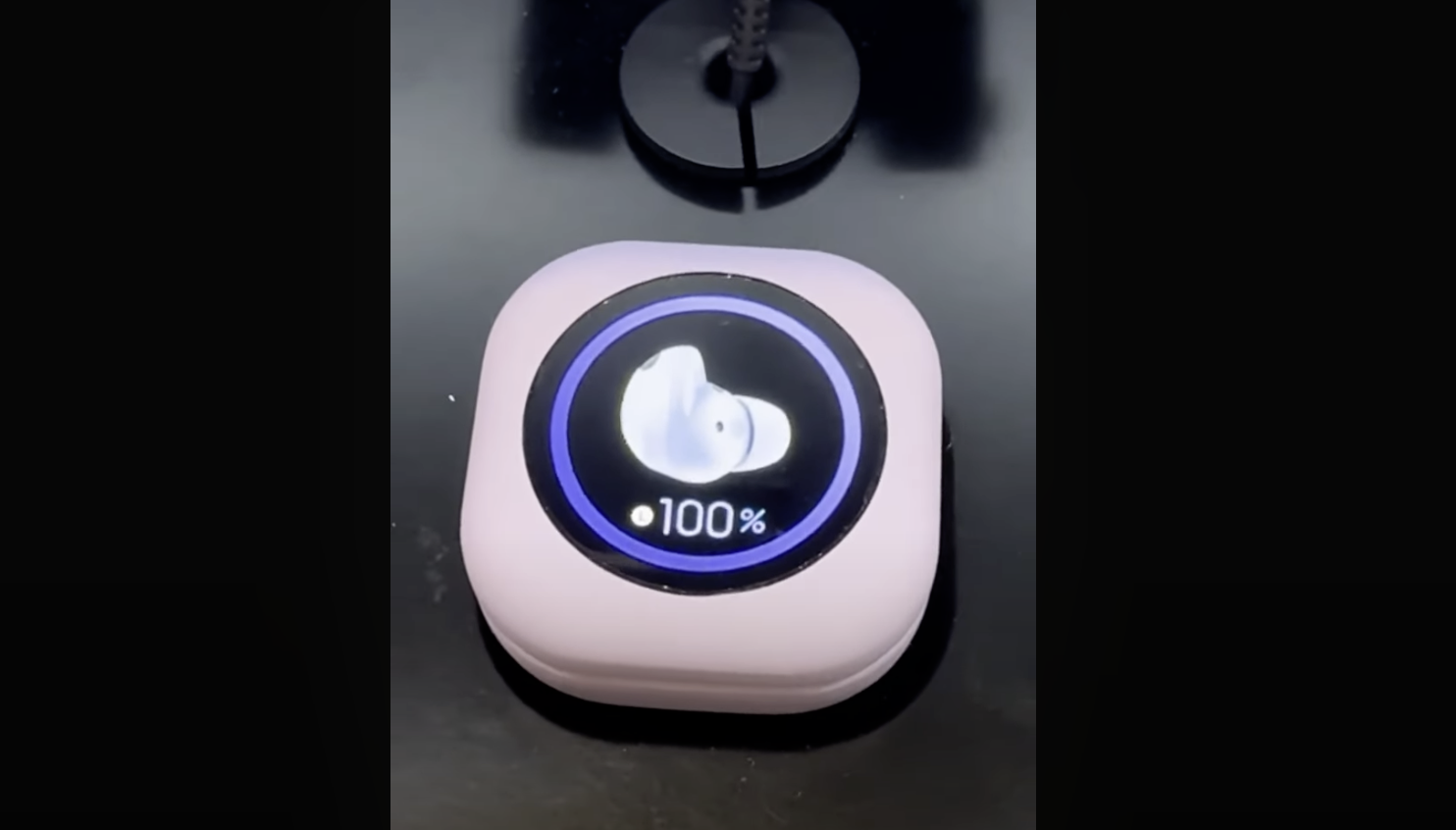 Новые Samsung Galaxy Buds получат цветной сенсорный чехол для зарядки /  Гаджеты / iXBT Live