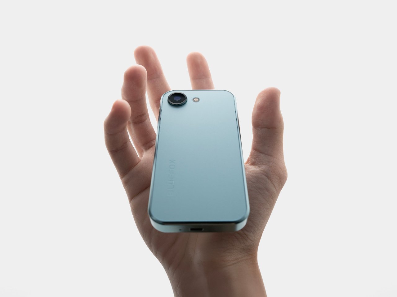 Компания Aiphor представила 4-дюймовый смартфон Bluefox NX1 на
