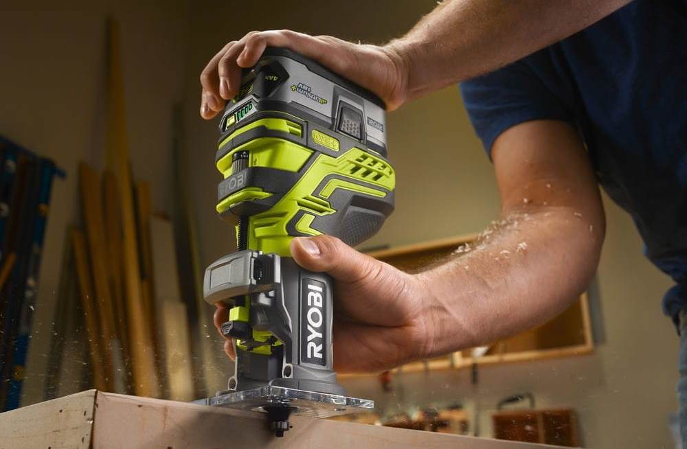 Обзор аккумуляторного кромочного фрезера Ryobi One: полезный инструмент ...