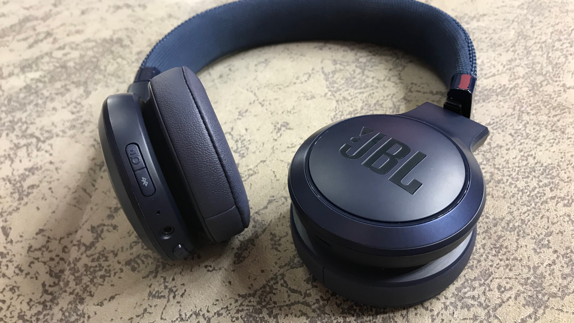 JBL Live 400BT 