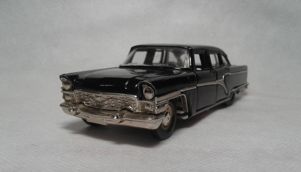 Обзор «Чайка ГАЗ 13» формата 1.46 разборка и сборка модели